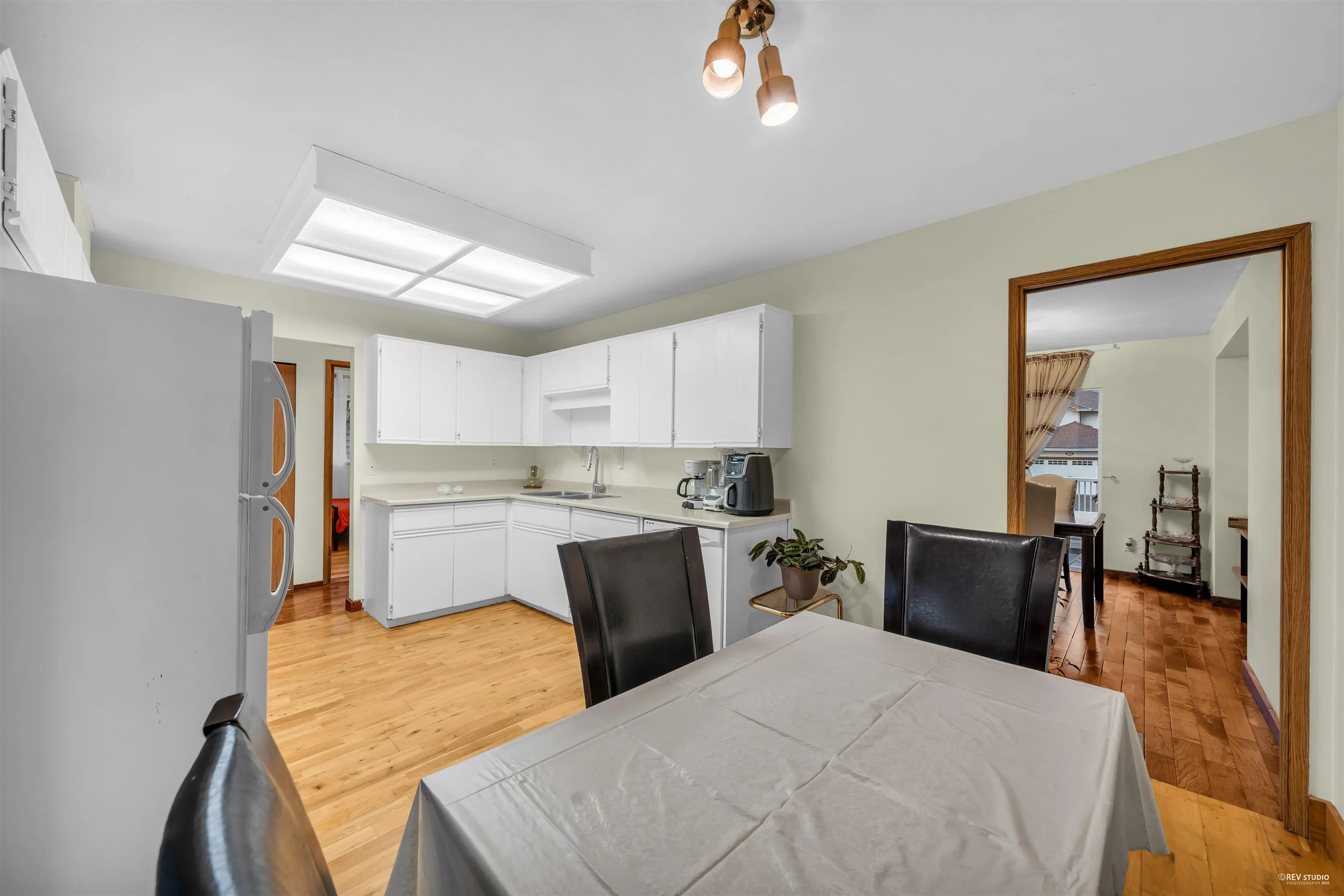 1382 Sutherland Avenue