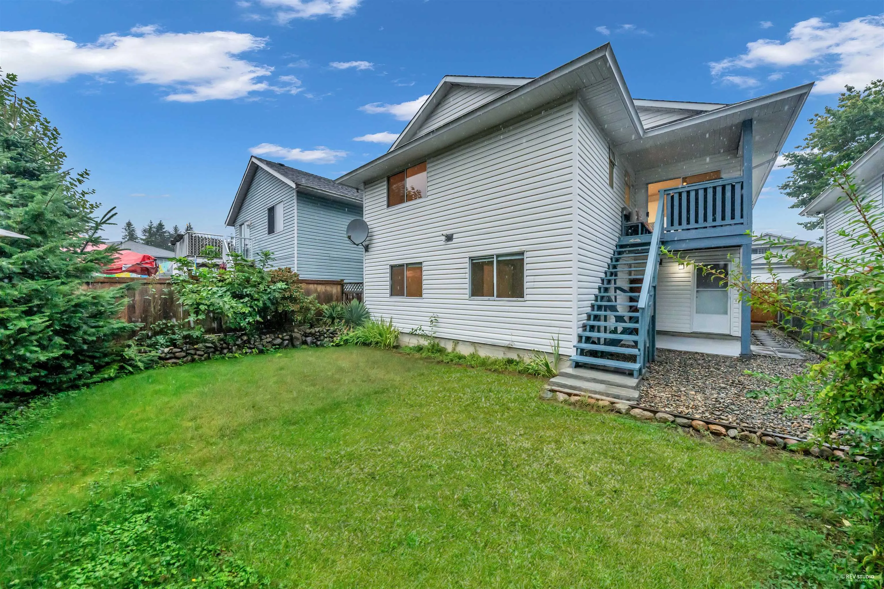 1382 Sutherland Avenue