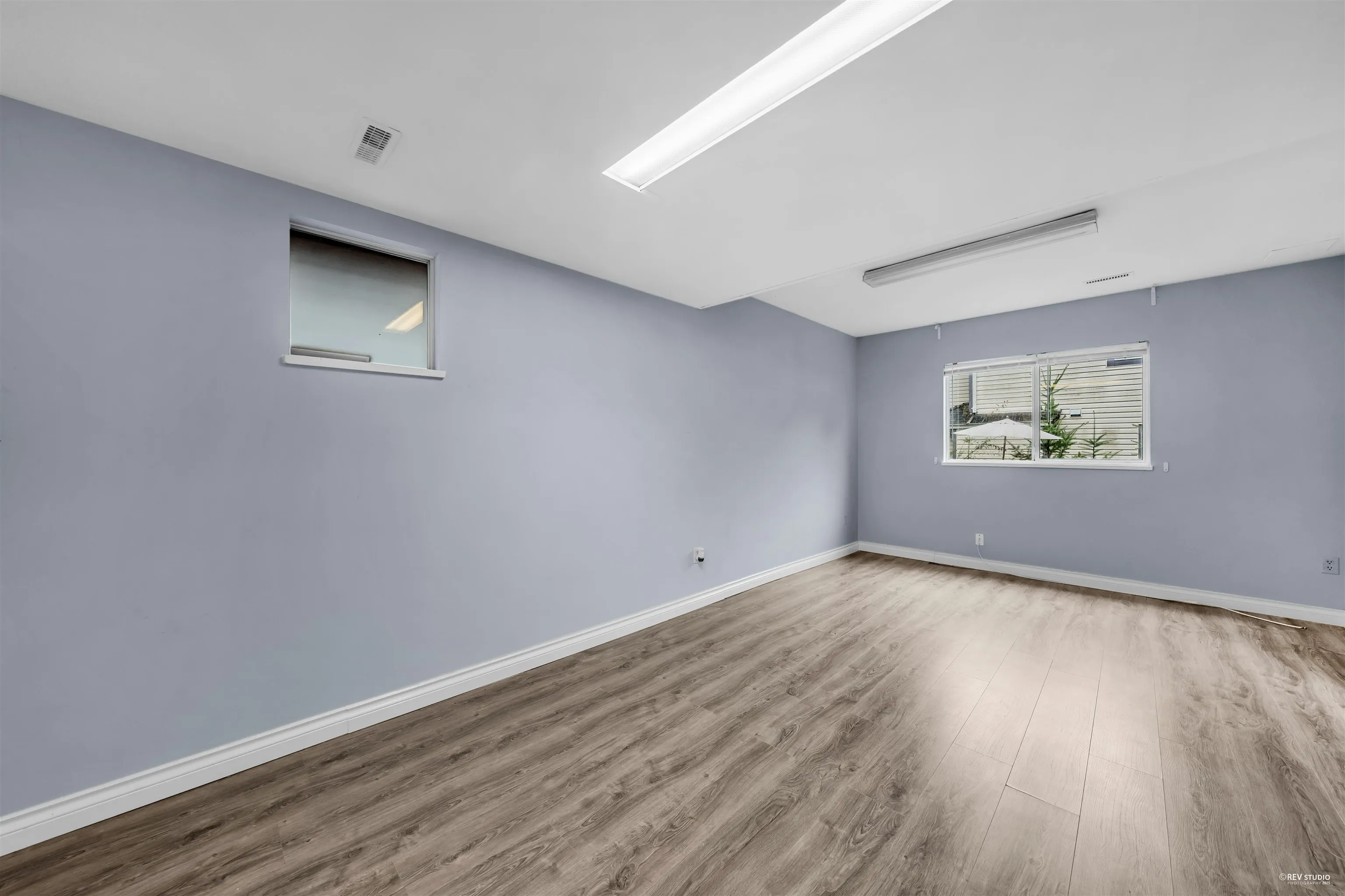 1382 Sutherland Avenue