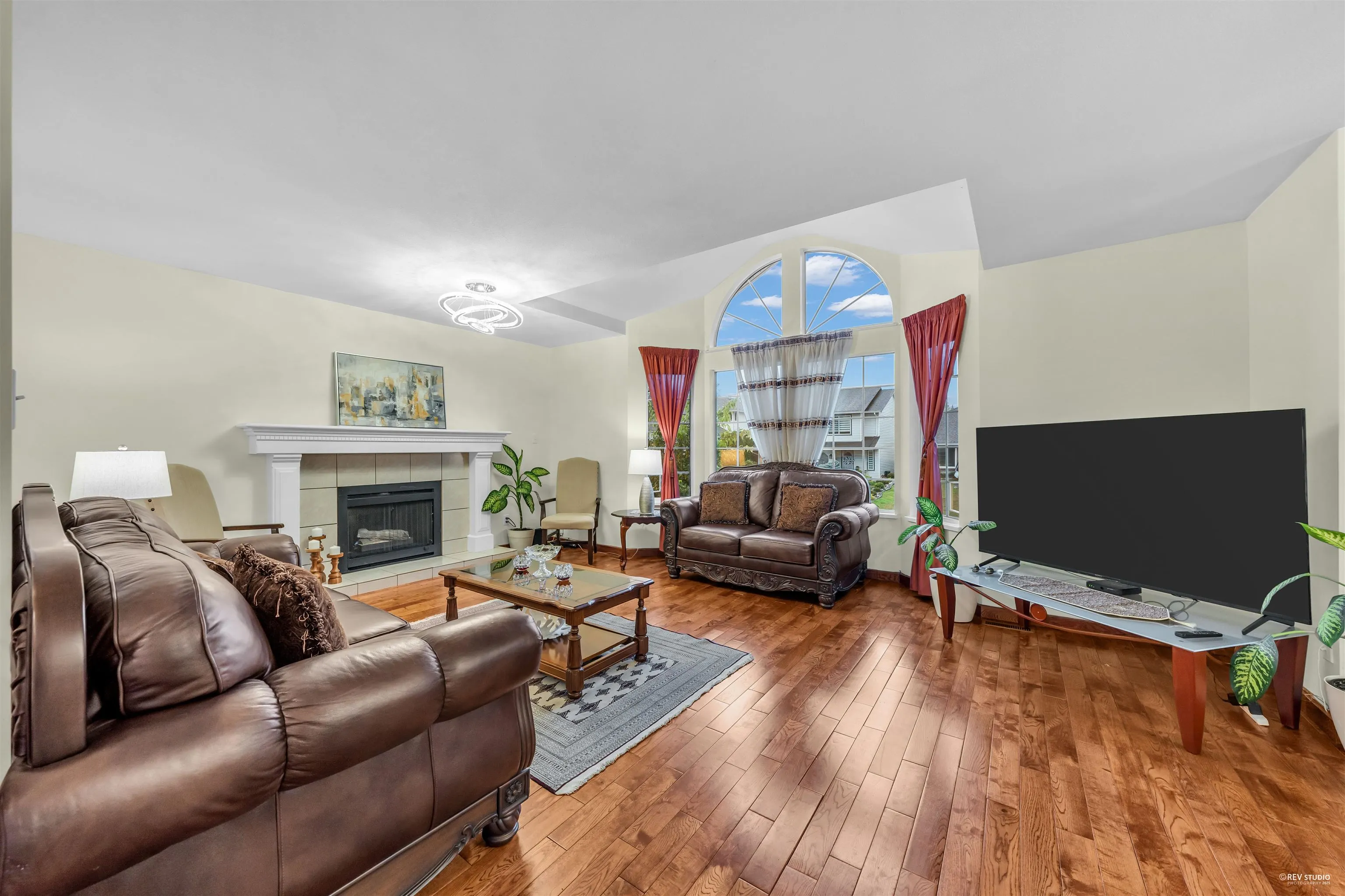 1382 Sutherland Avenue