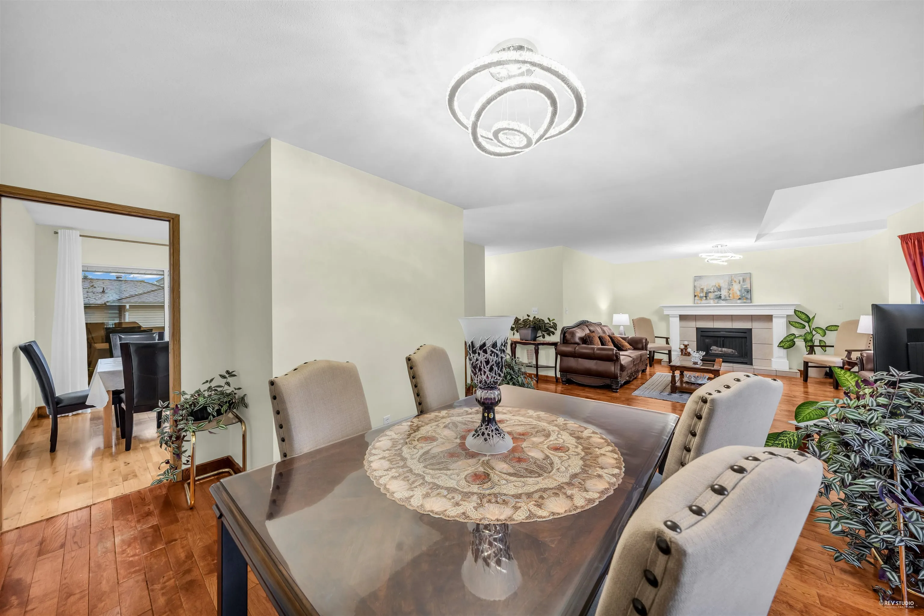 1382 Sutherland Avenue