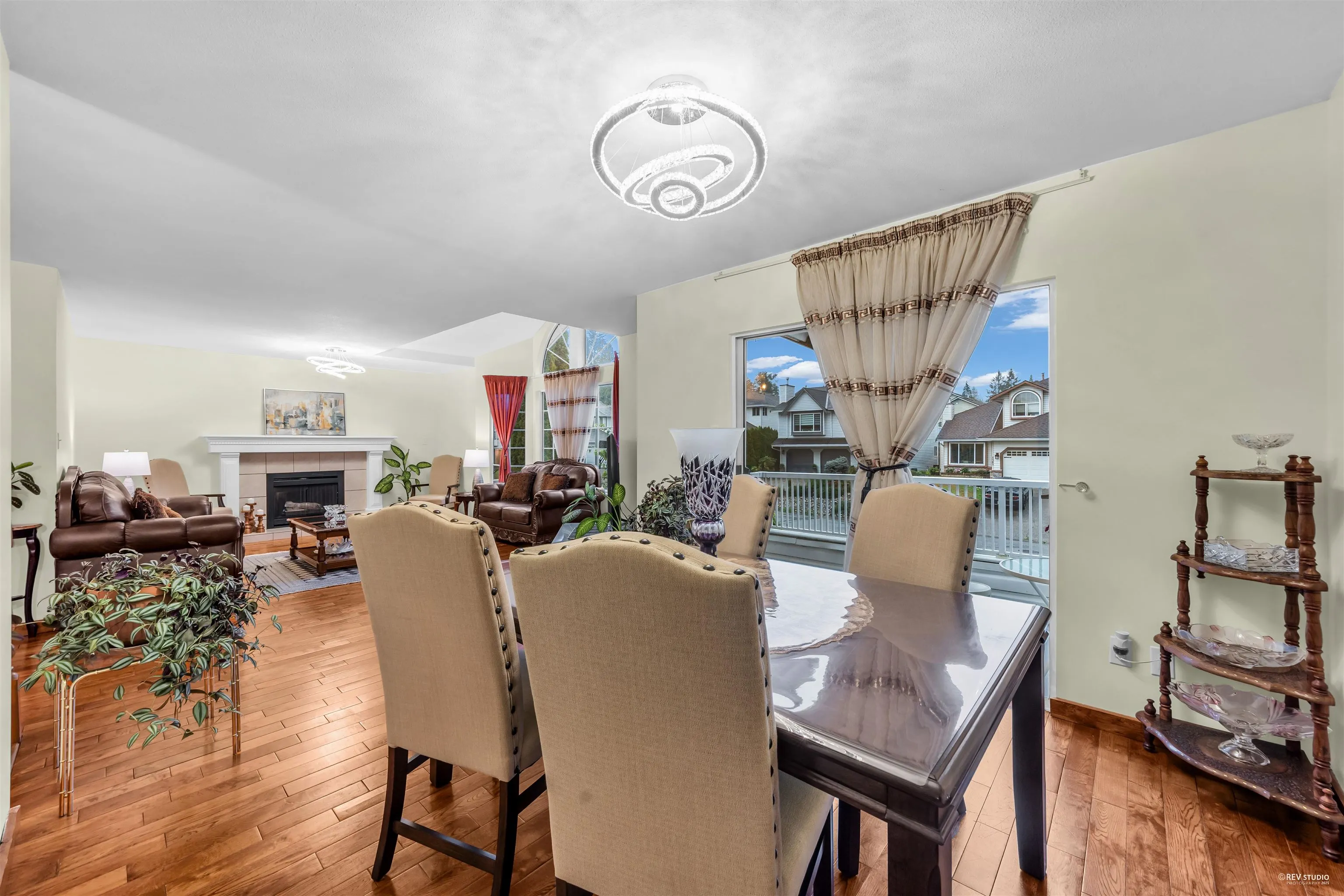 1382 Sutherland Avenue