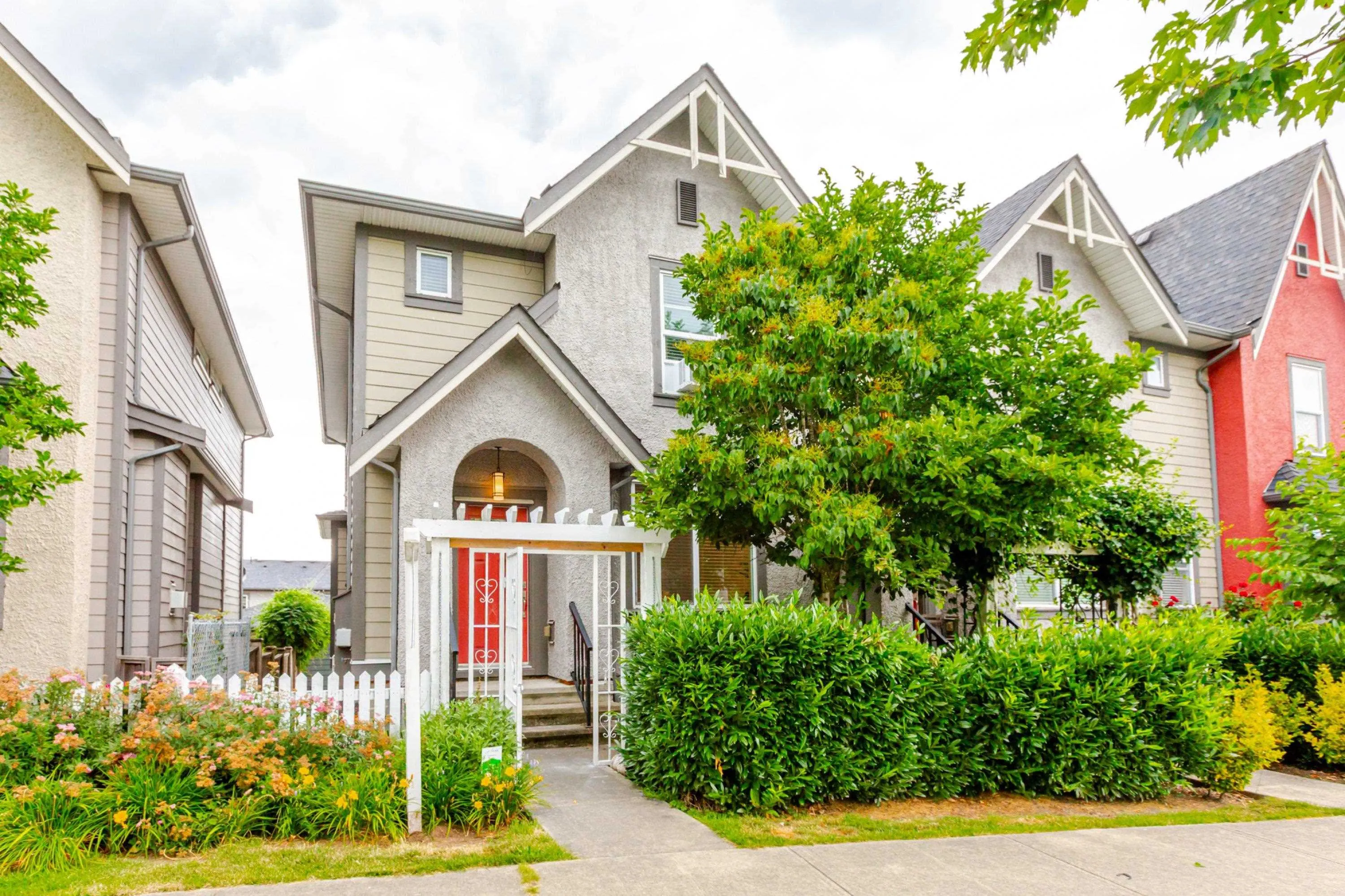 21081 80 Avenue Avenue