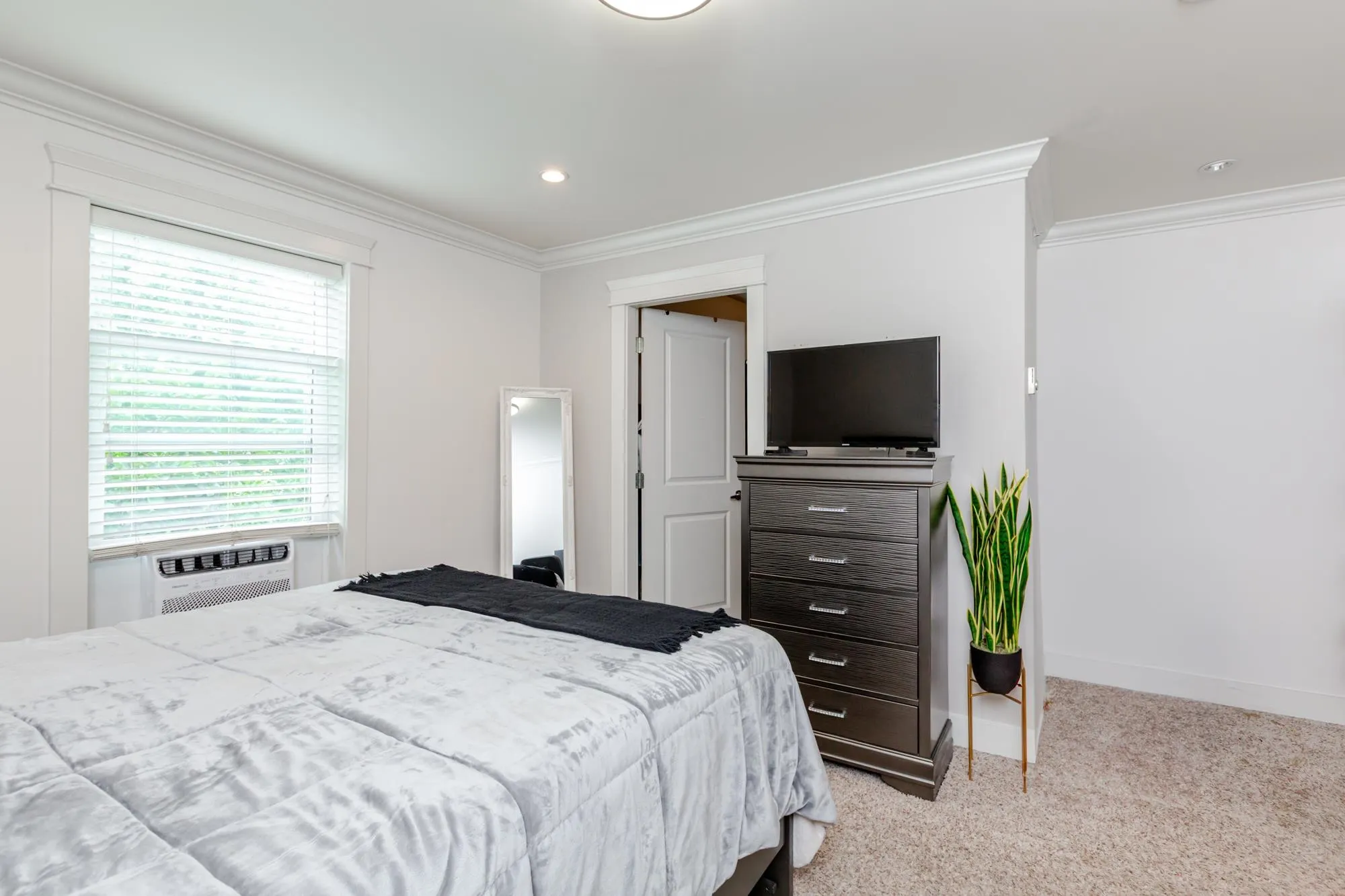 21081 80 Avenue Avenue