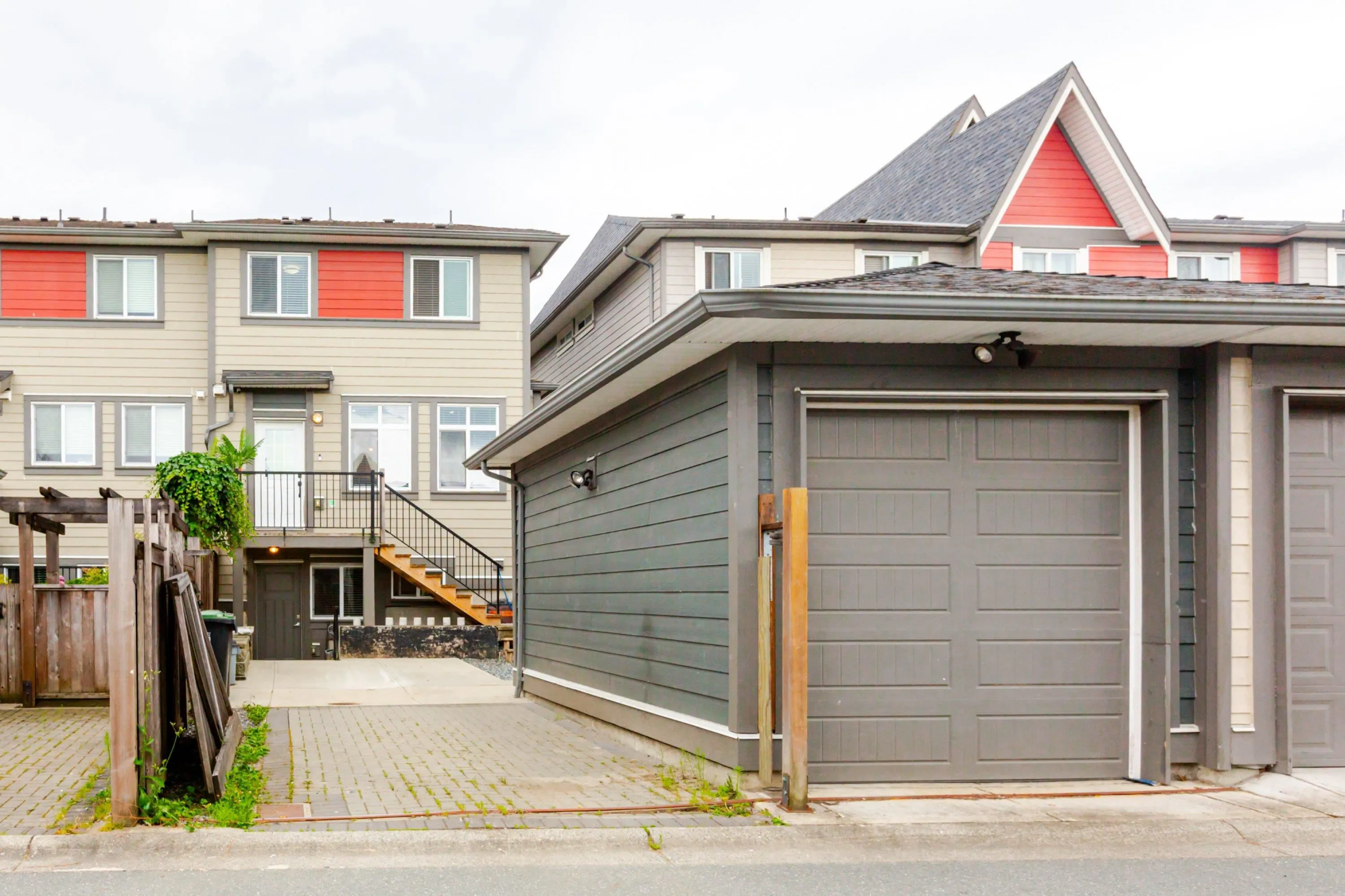 21081 80 Avenue Avenue