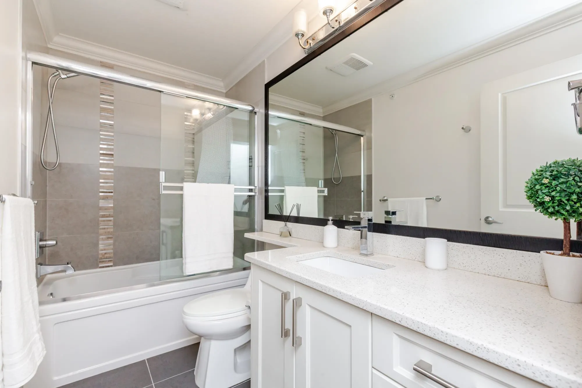 21081 80 Avenue Avenue