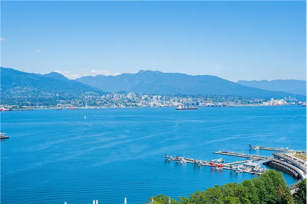 1904 1205 W Hastings Street