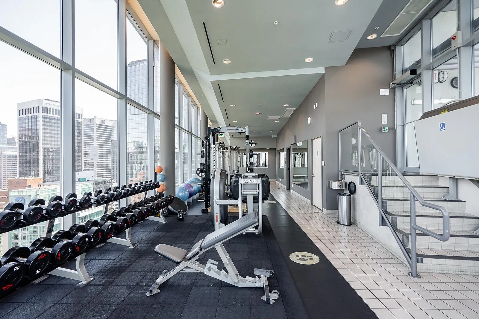 1904 1205 W Hastings Street