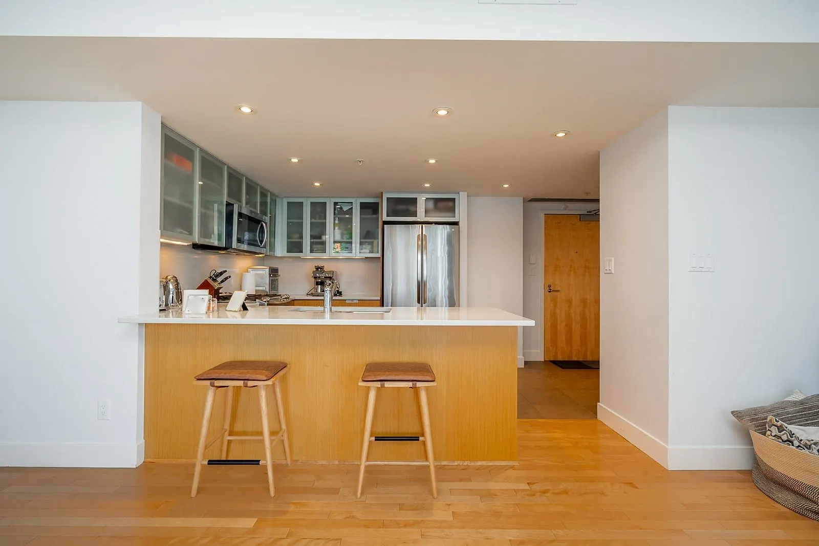 1904 1205 W Hastings Street