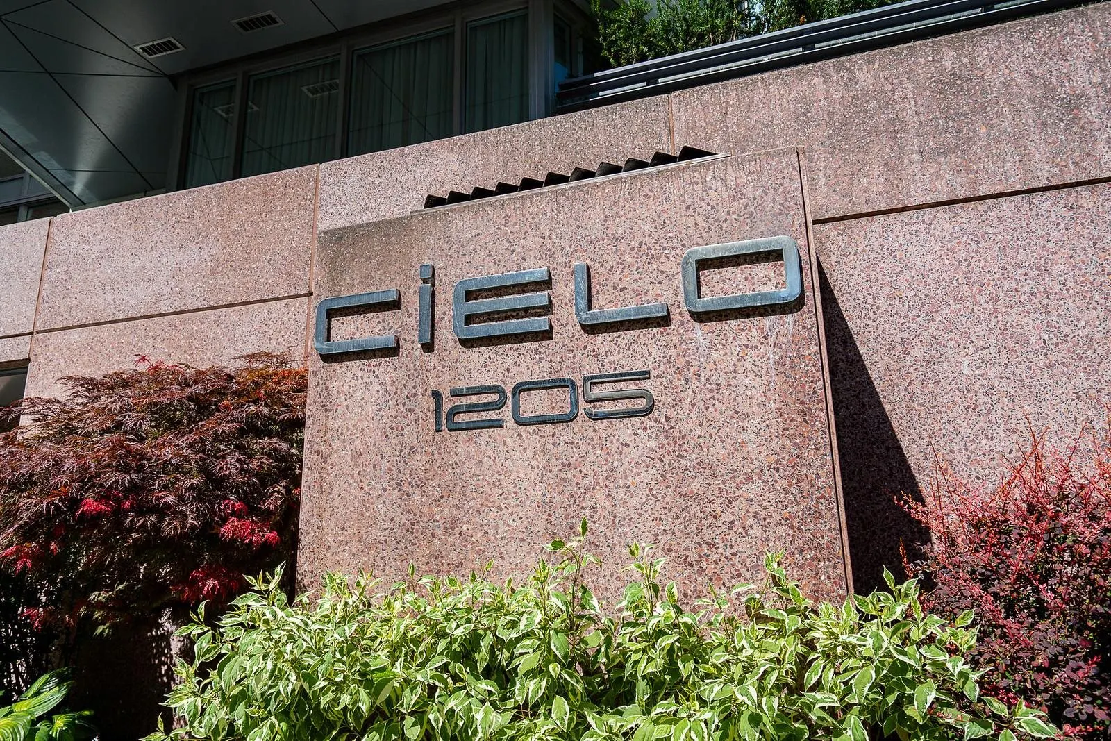 1904 1205 W Hastings Street