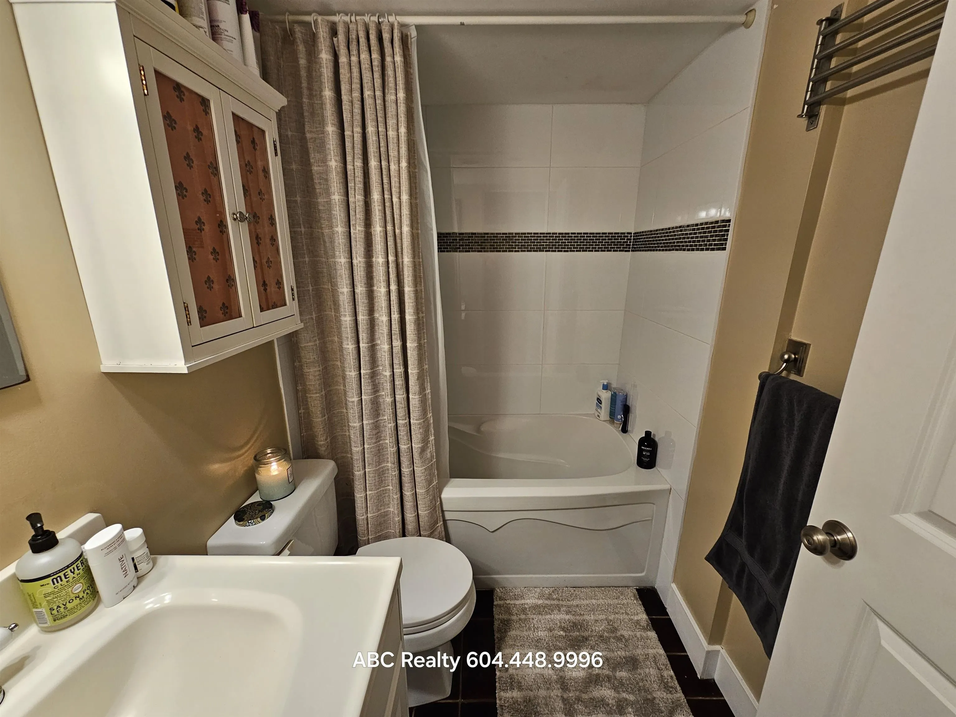 1FL 2125 W 2nd Avenue