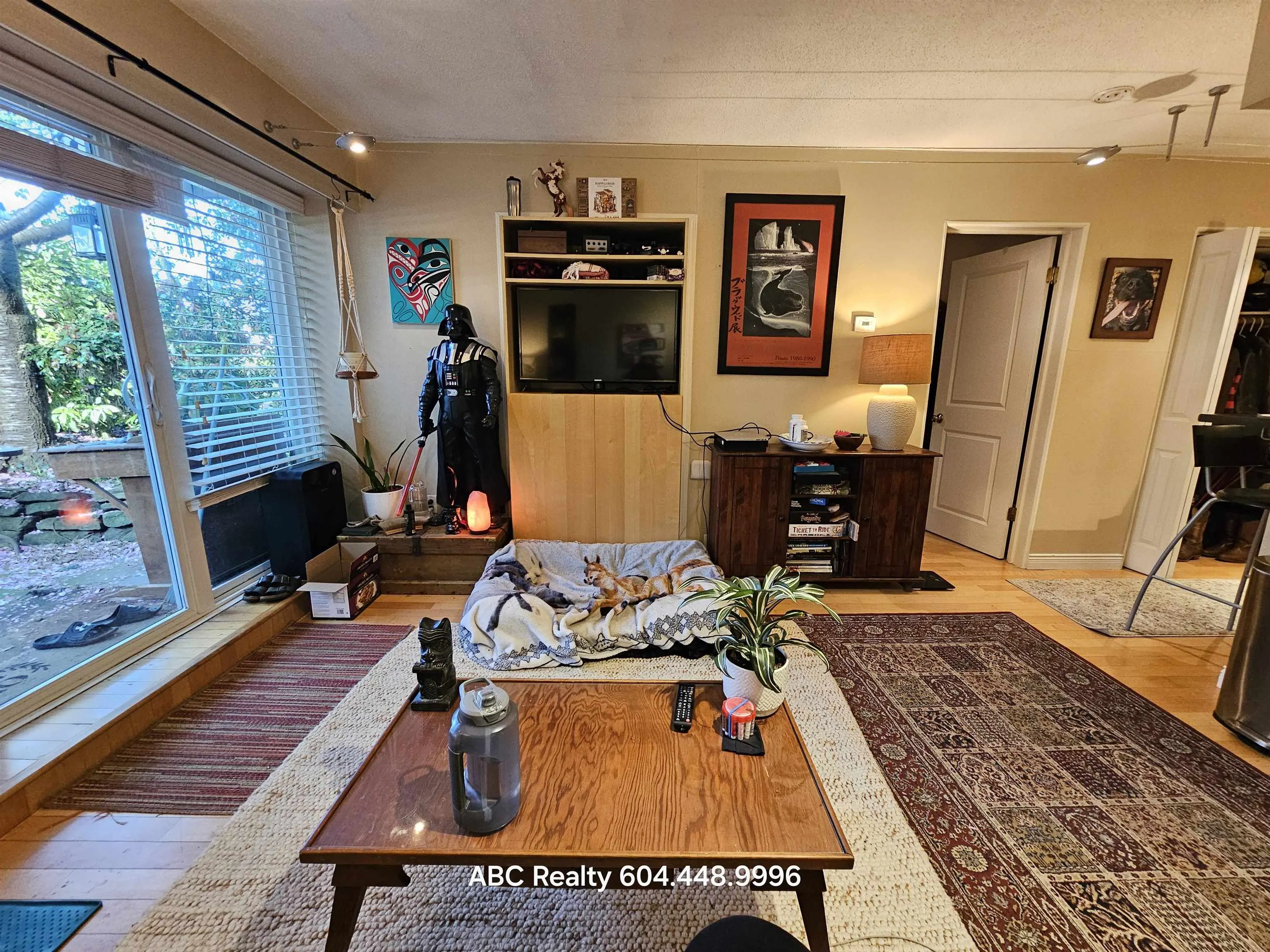 1FL 2125 W 2nd Avenue