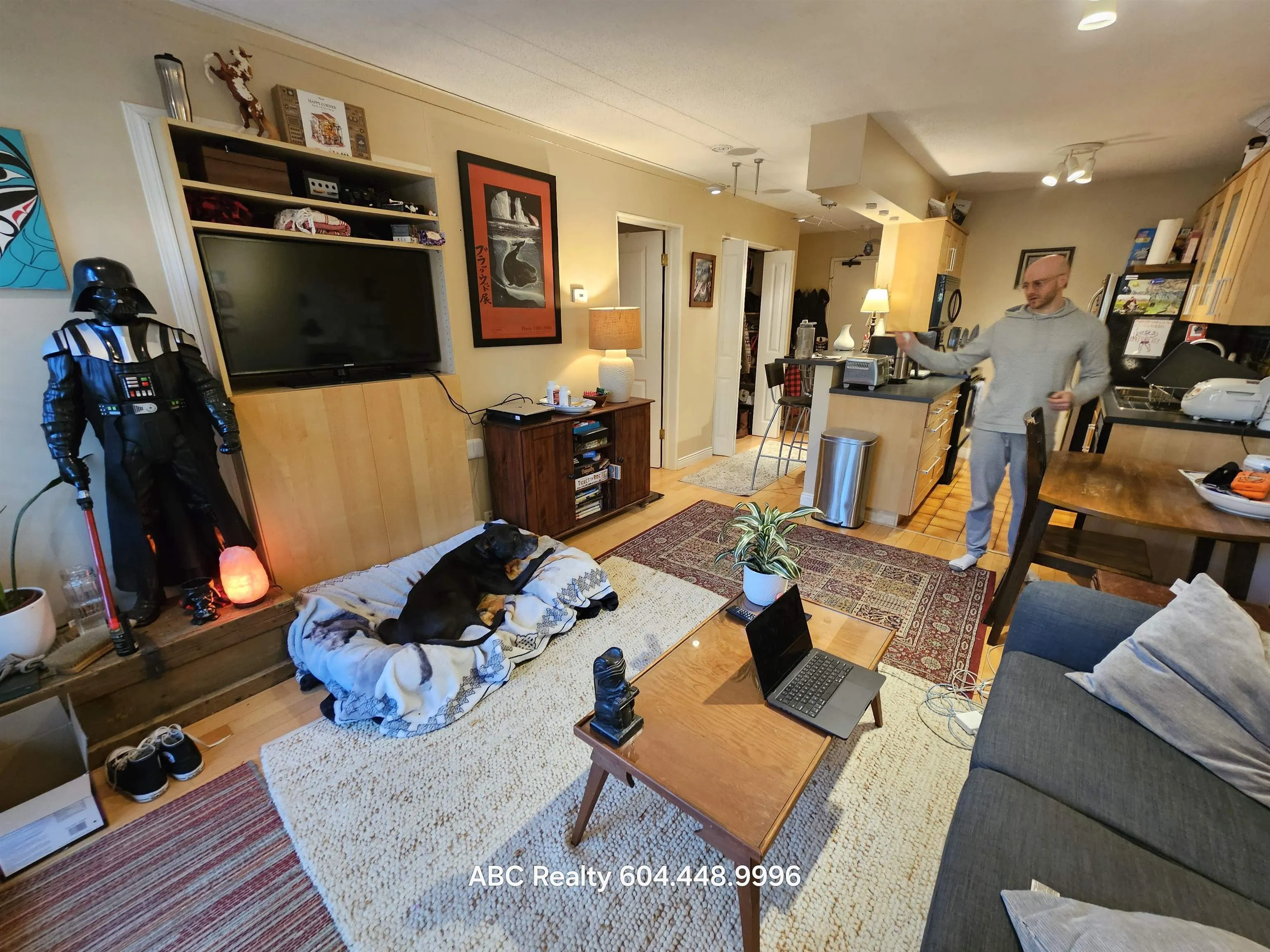 1FL 2125 W 2nd Avenue