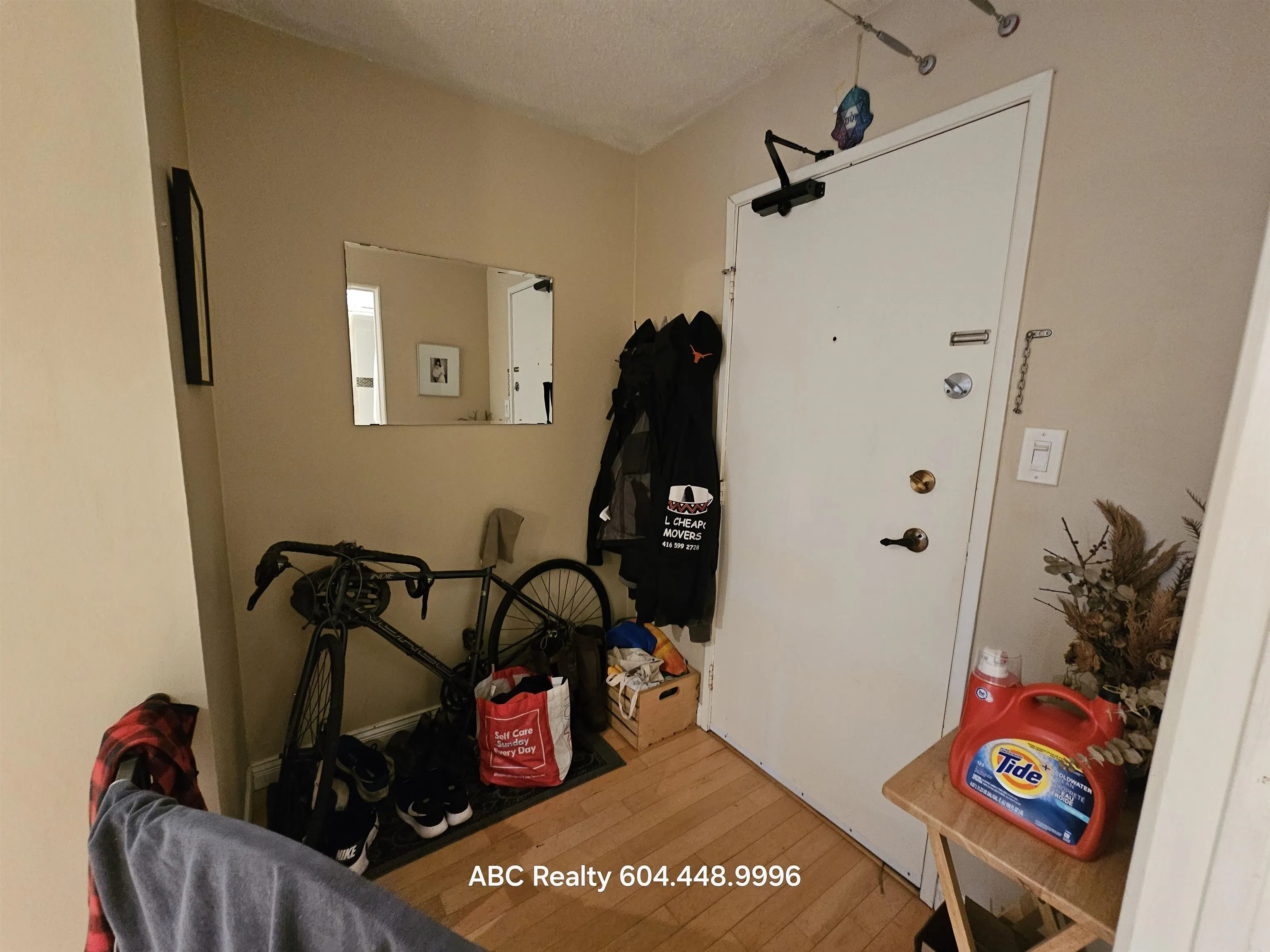 1FL 2125 W 2nd Avenue