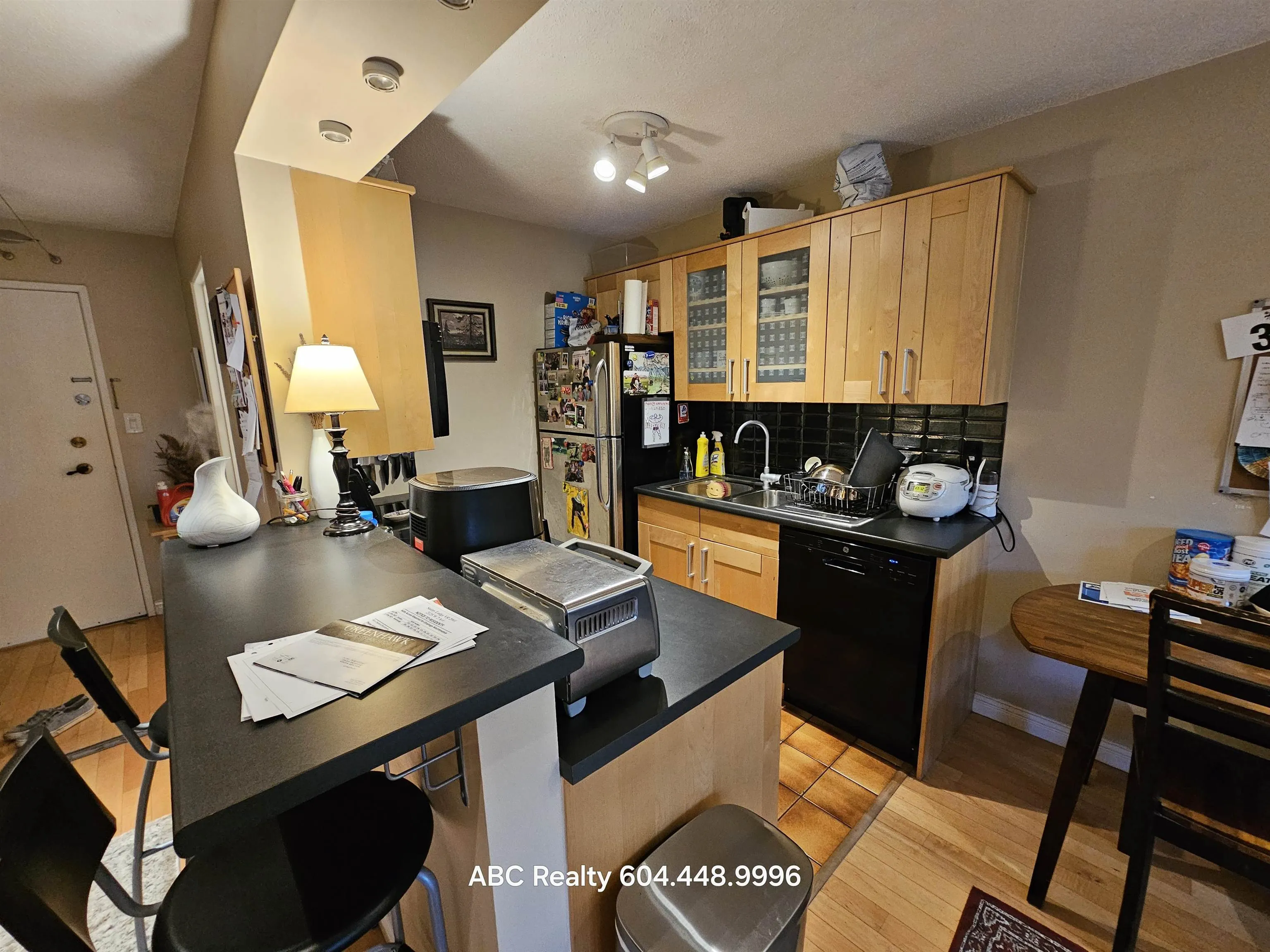 1FL 2125 W 2nd Avenue