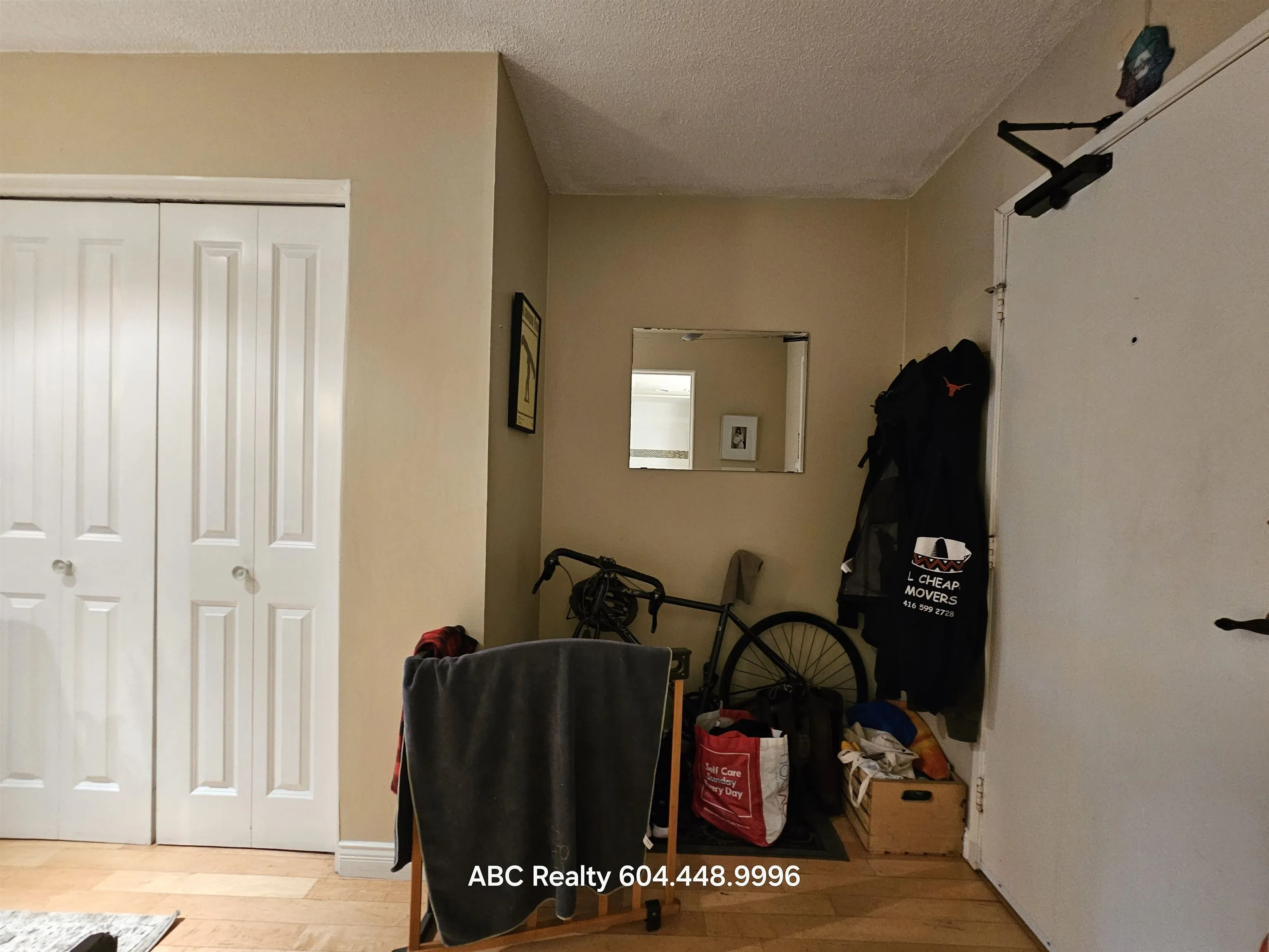 1FL 2125 W 2nd Avenue