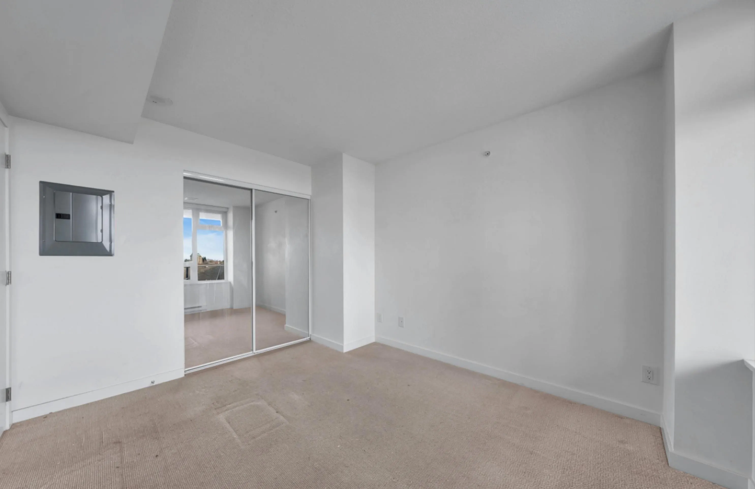 804 5470 Ormidale Street