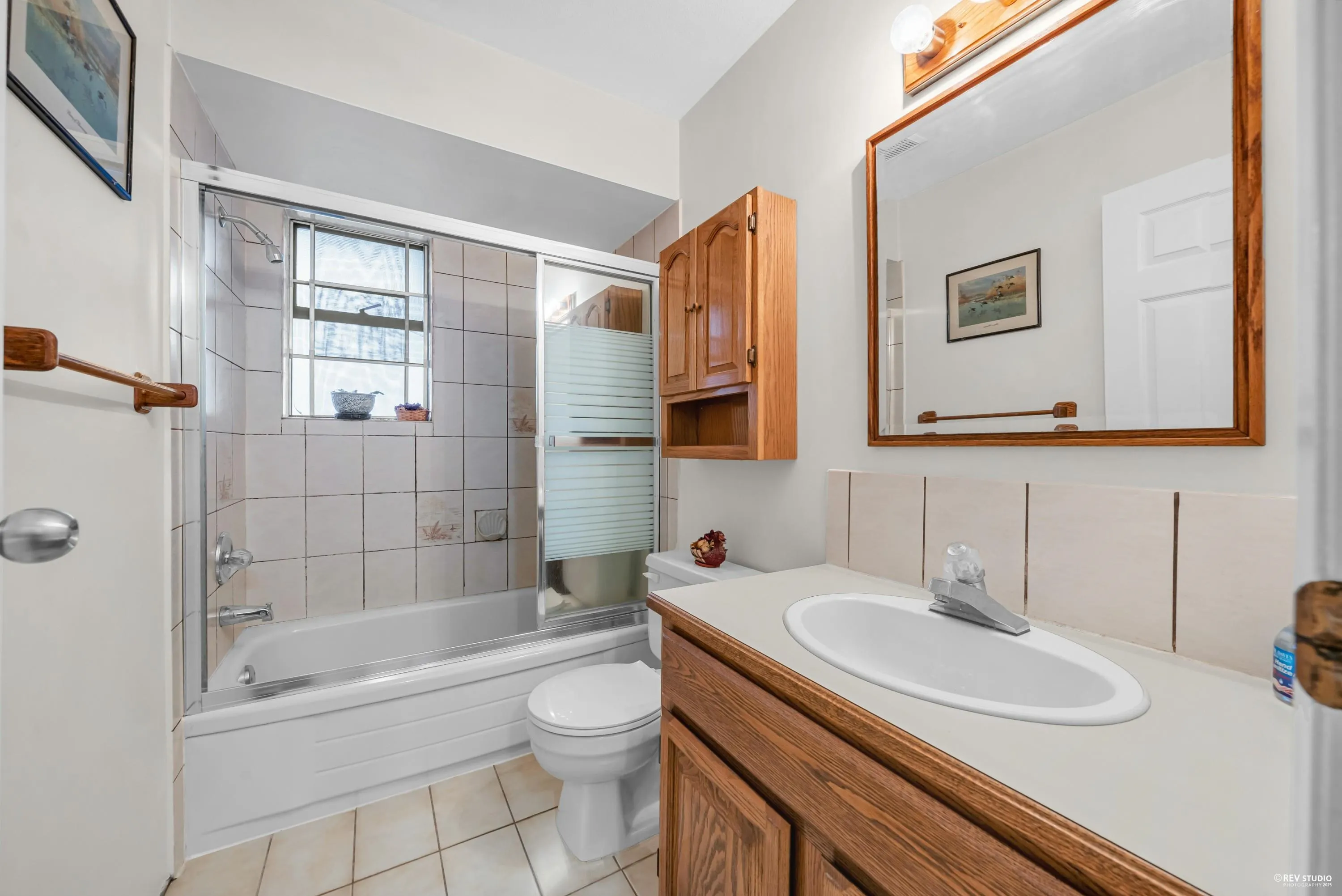 6760 Lakeview Avenue