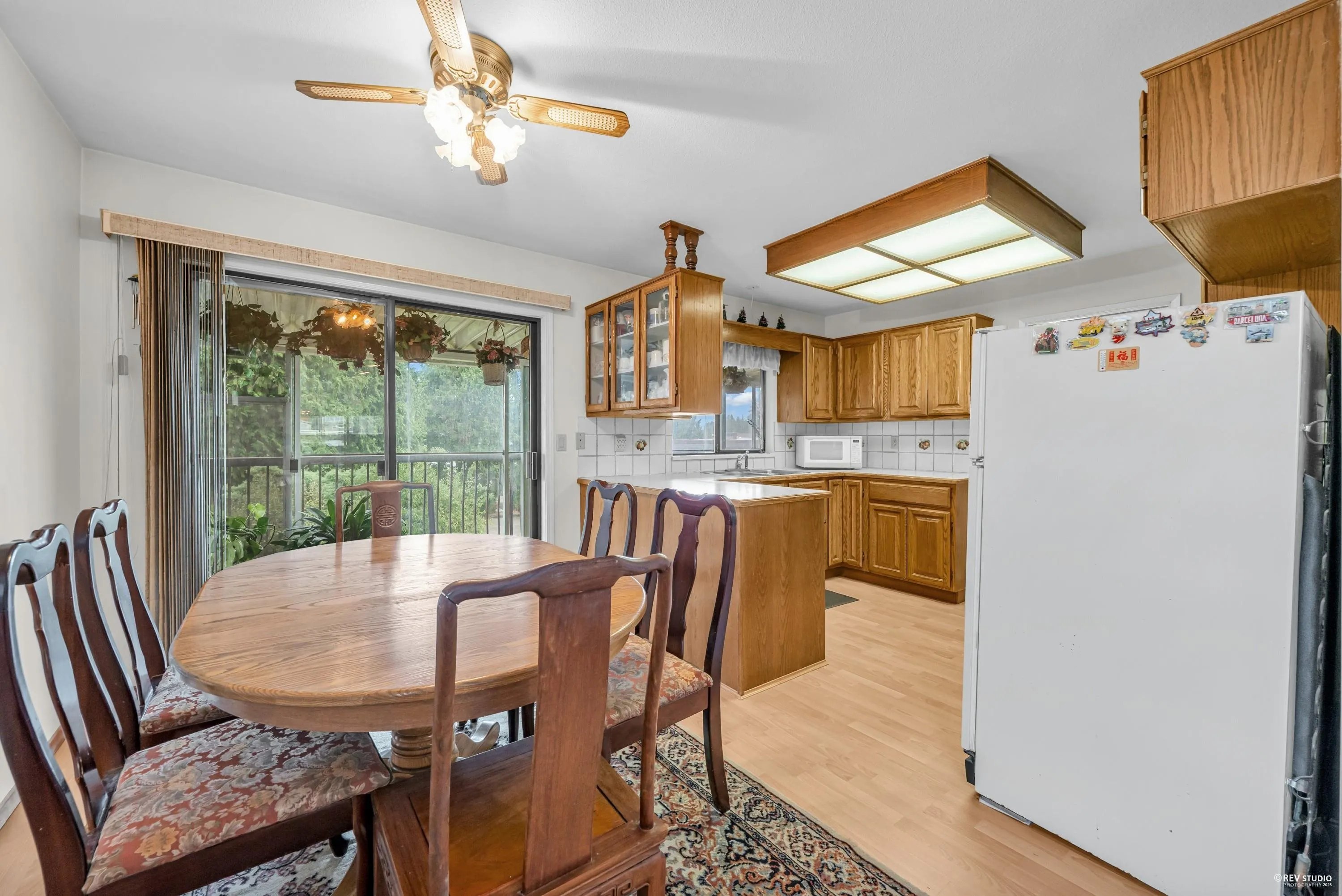 6760 Lakeview Avenue