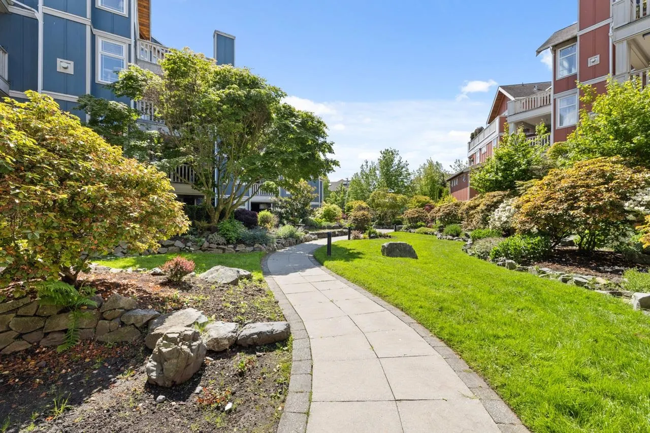 302 15392 16a Avenue