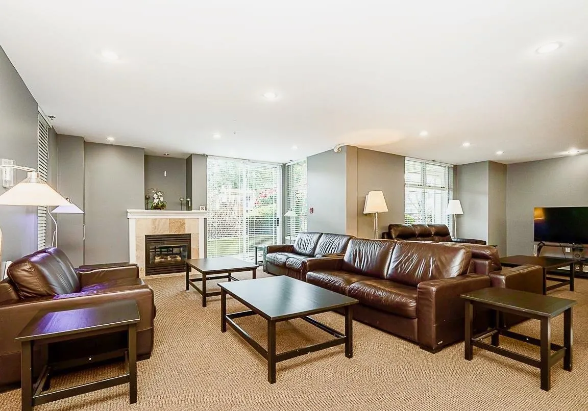 302 15392 16a Avenue