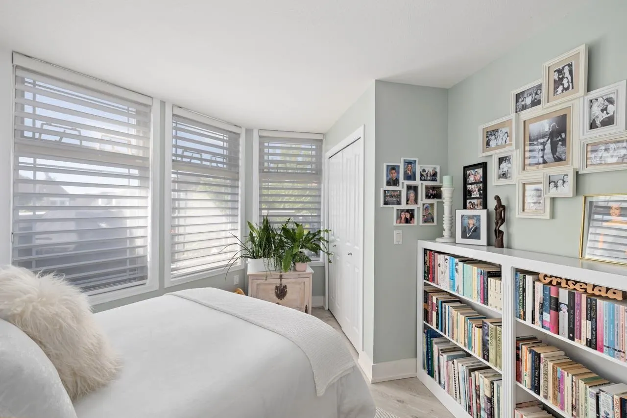 302 15392 16a Avenue