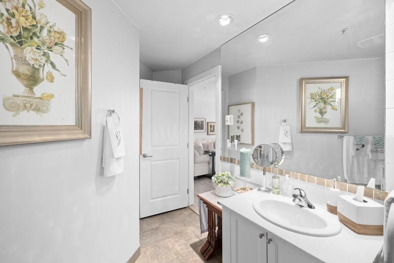 302 15392 16a Avenue