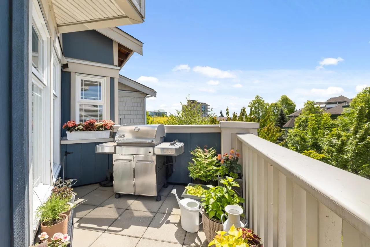 302 15392 16a Avenue