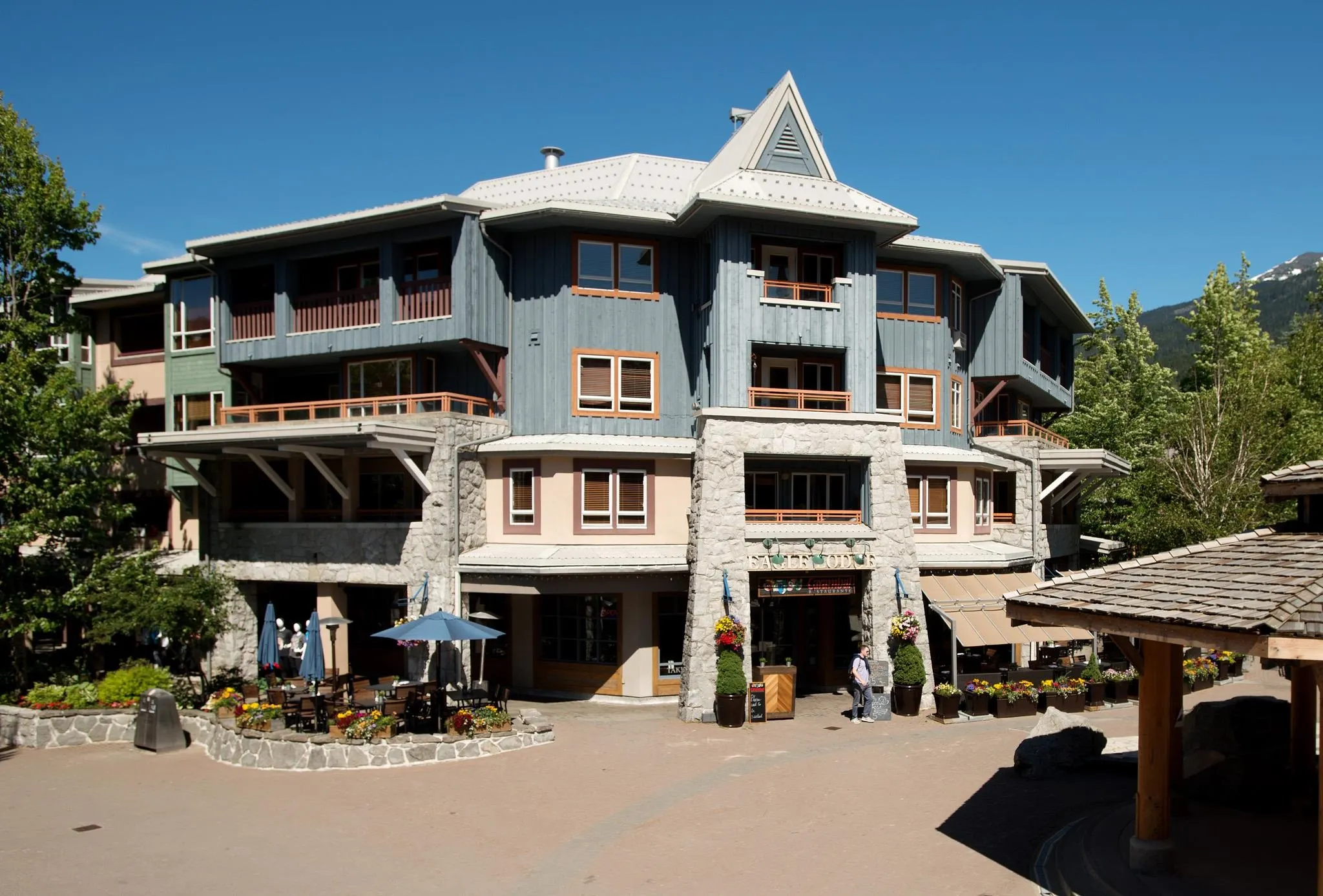 333 4314 Main Street