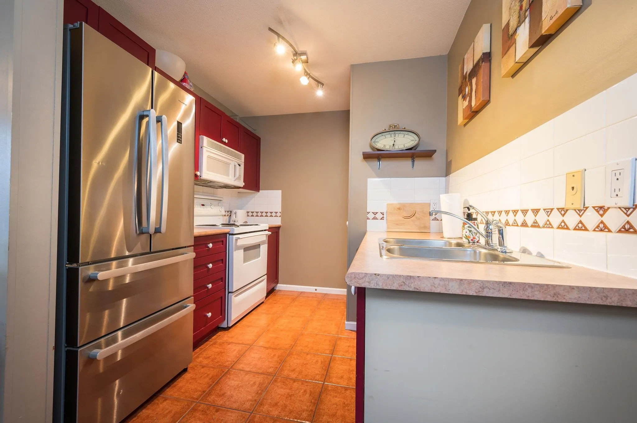 333 4314 Main Street