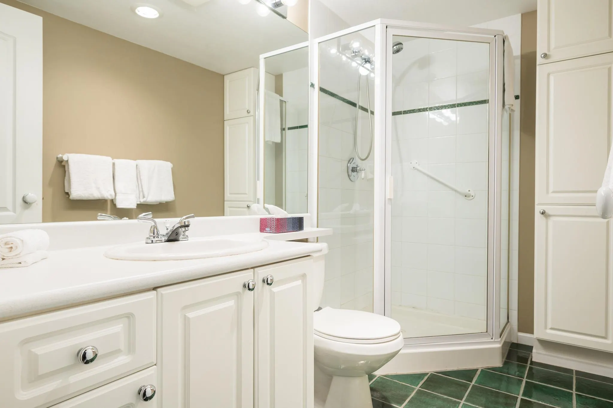 333 4314 Main Street