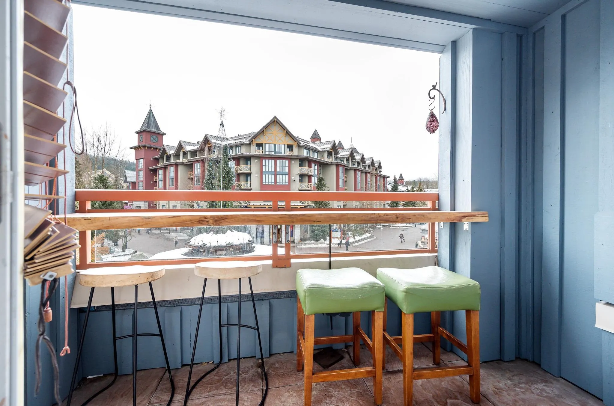 333 4314 Main Street