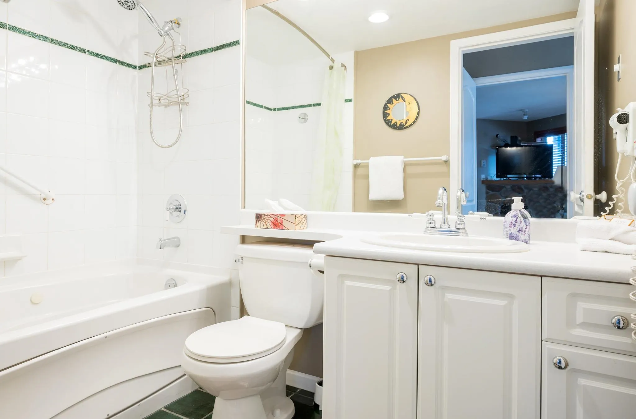 333 4314 Main Street