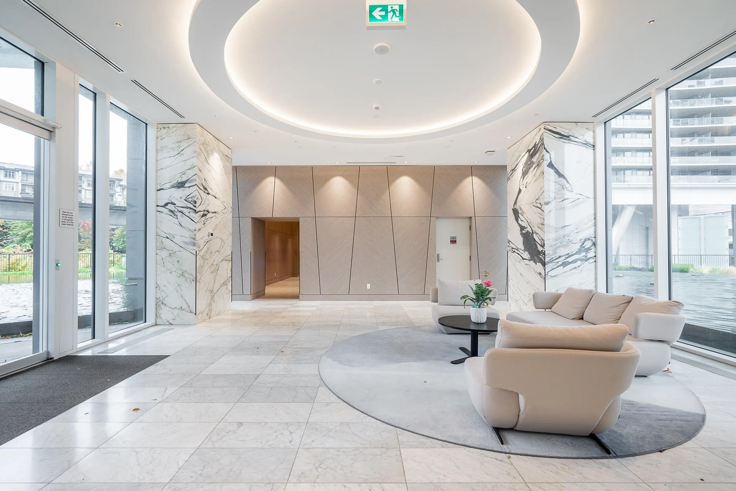 306 4730 Lougheed Highway