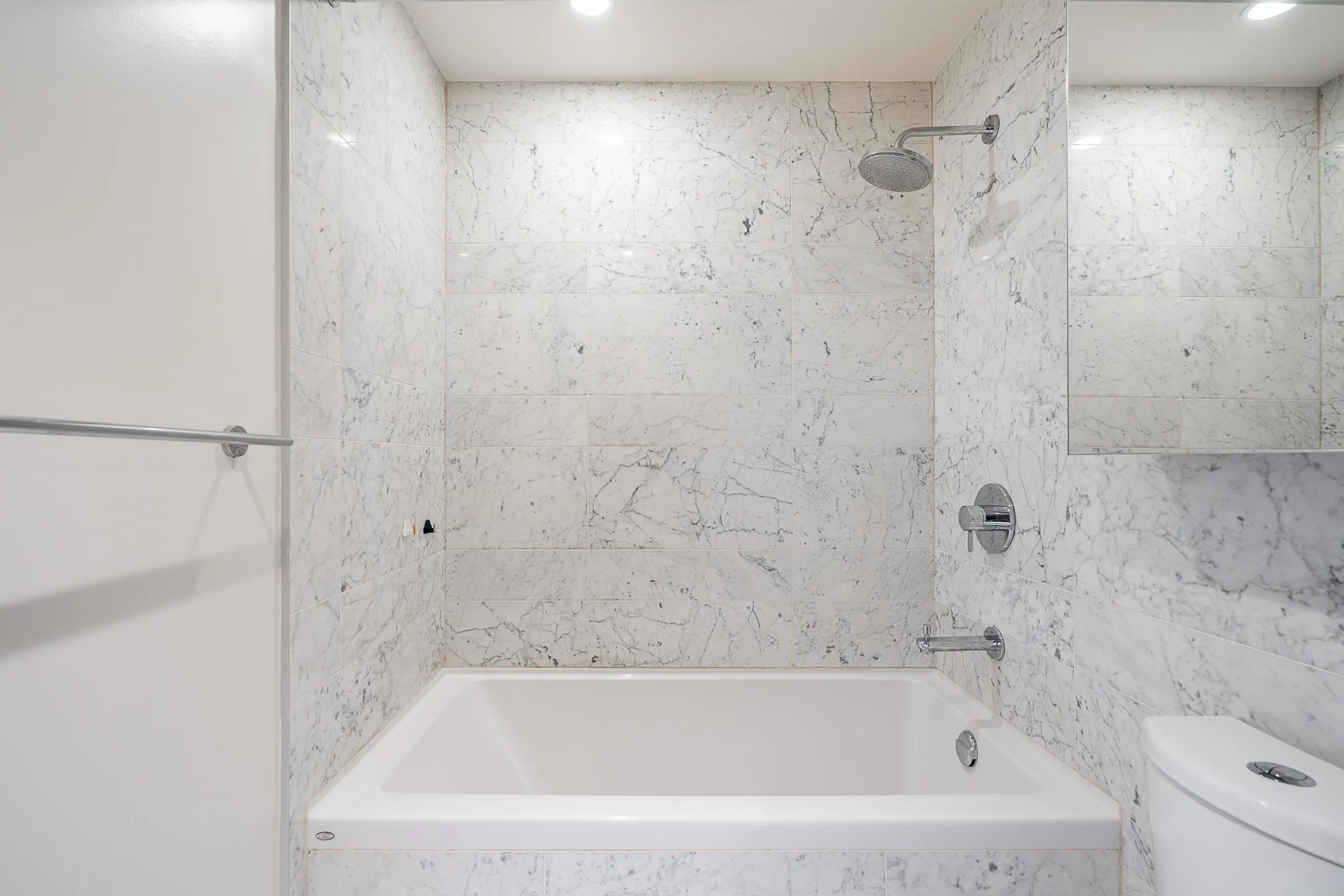 306 4730 Lougheed Highway