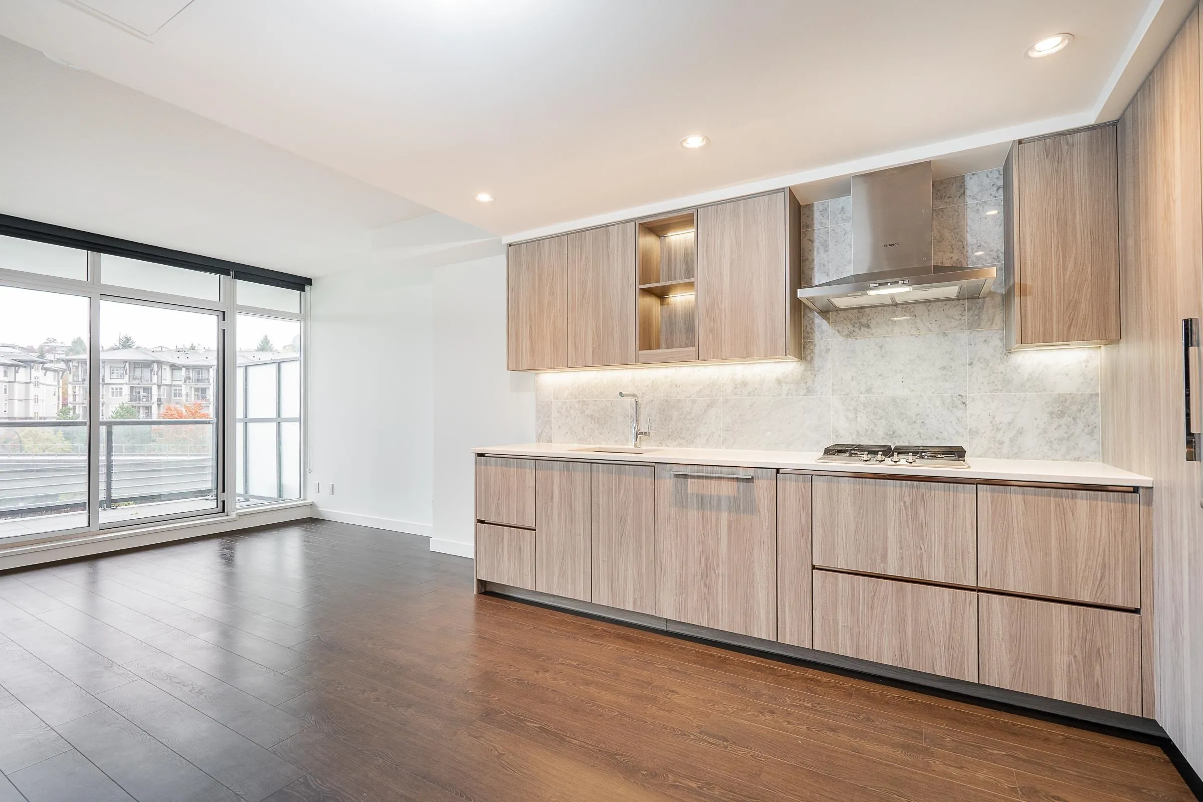 306 4730 Lougheed Highway