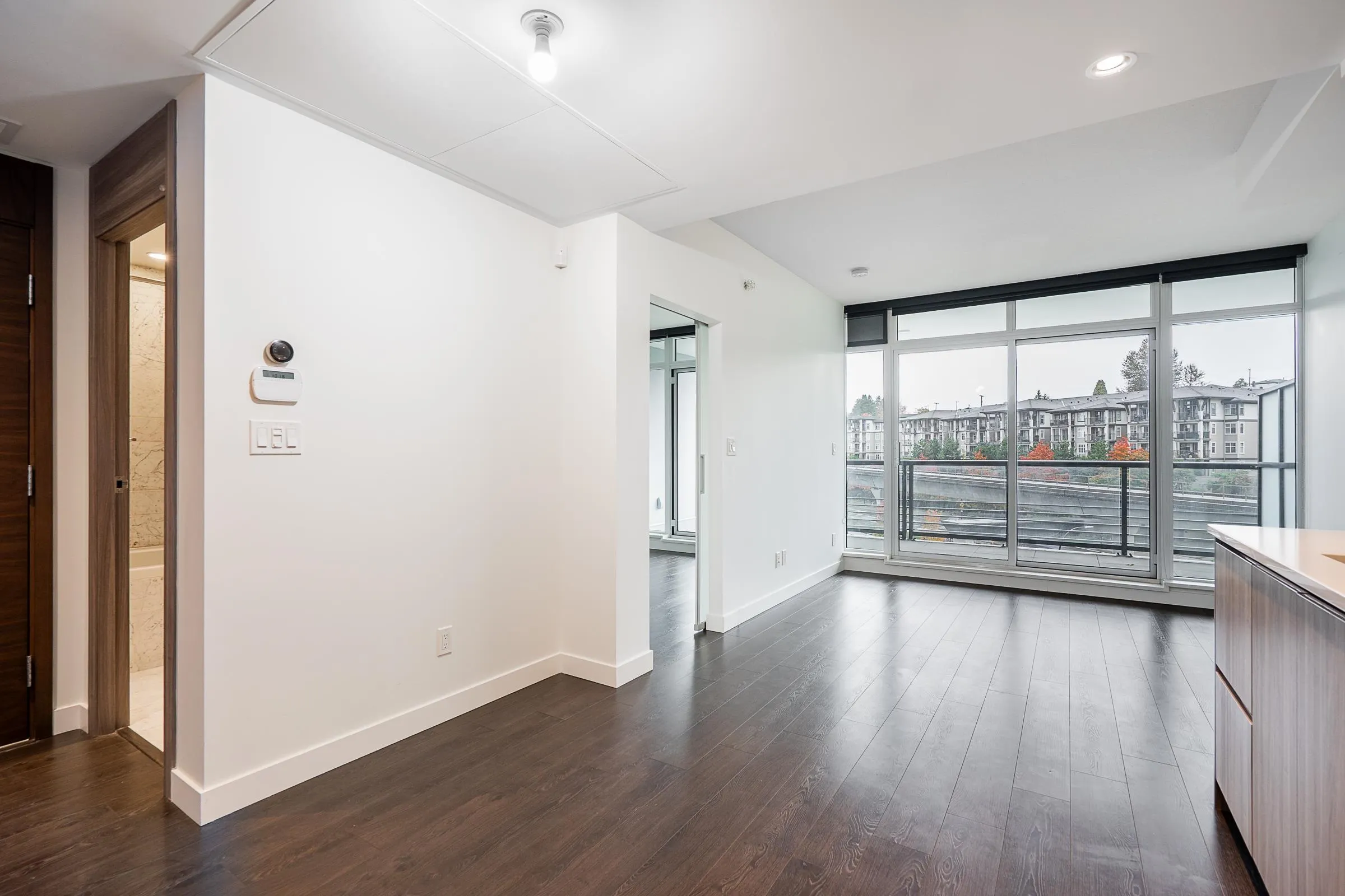 306 4730 Lougheed Highway