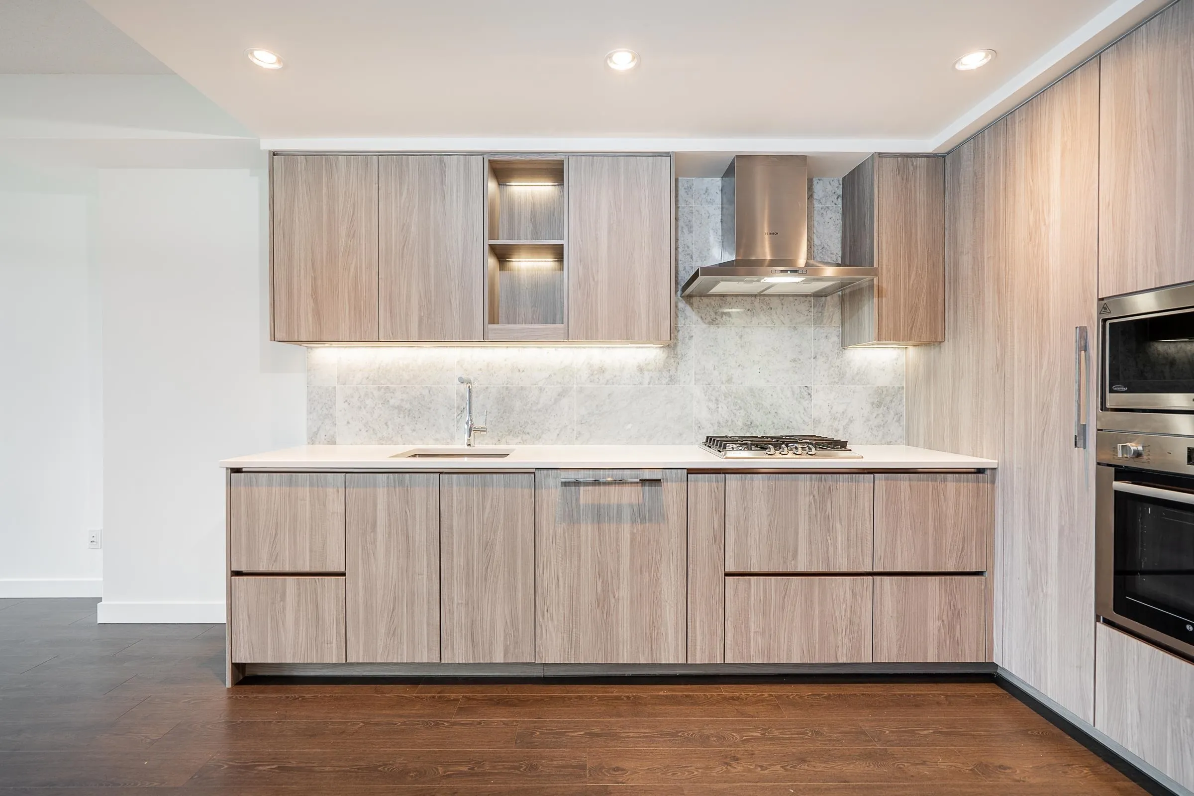 306 4730 Lougheed Highway