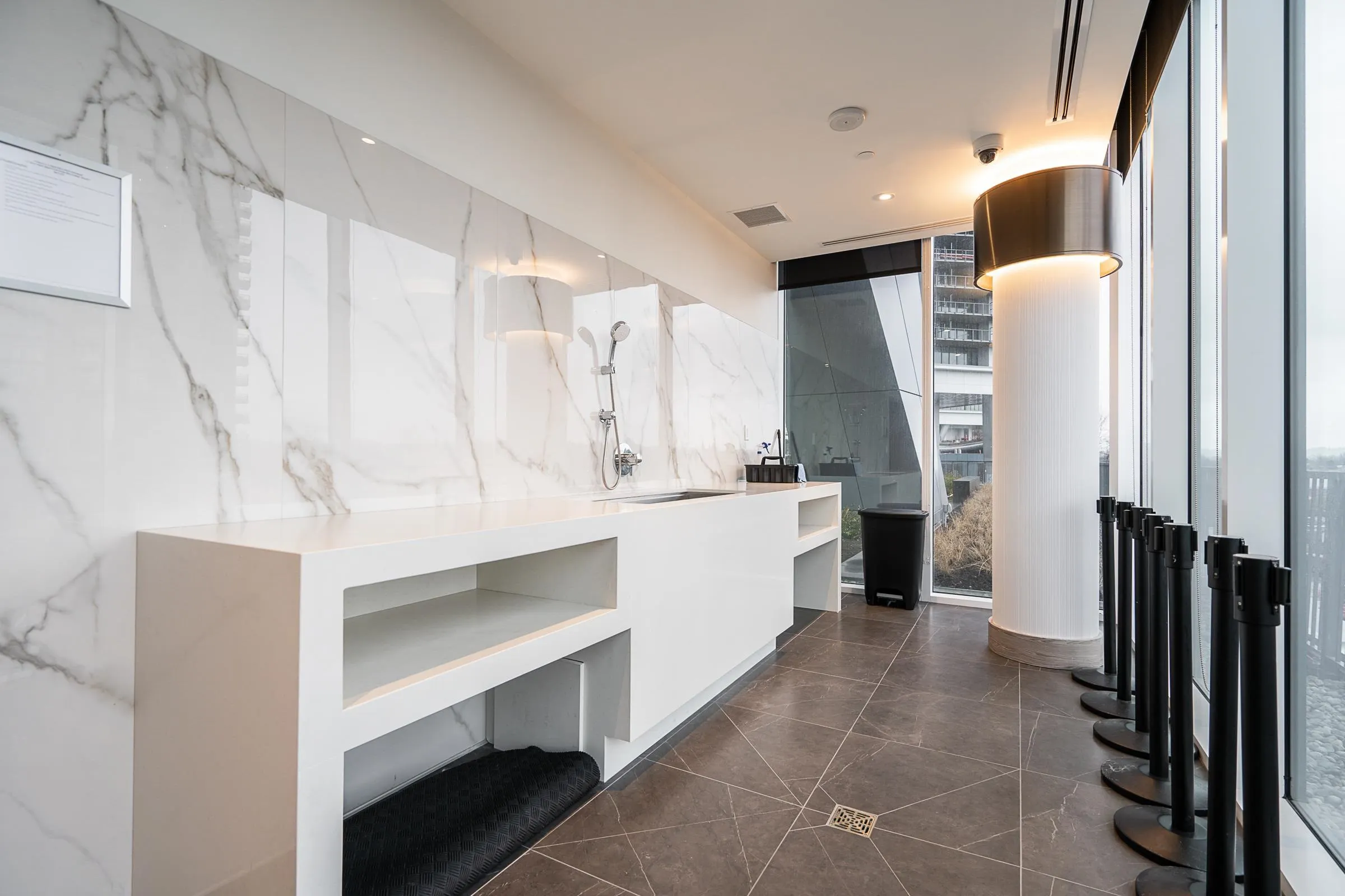 306 4730 Lougheed Highway