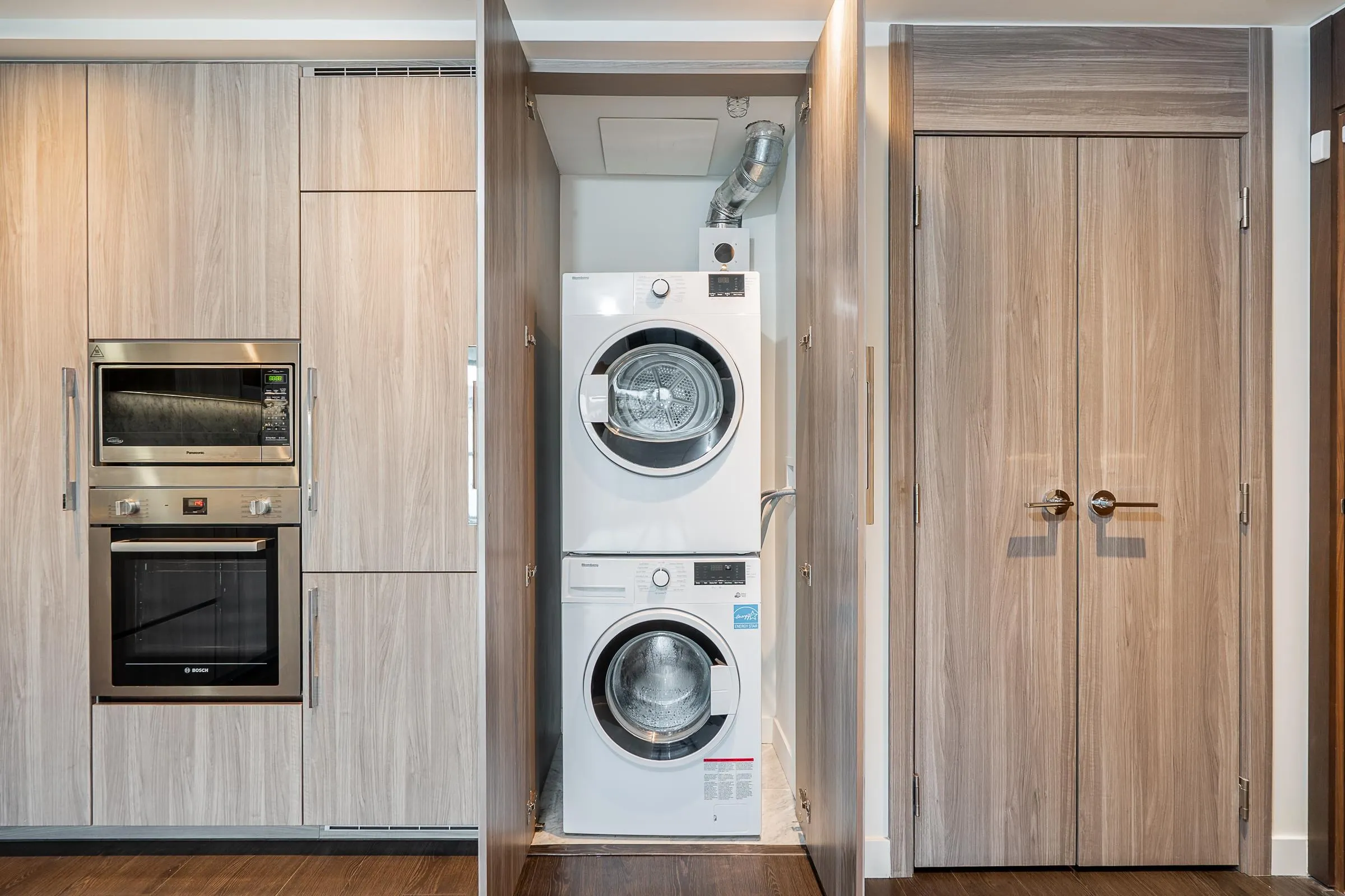 306 4730 Lougheed Highway