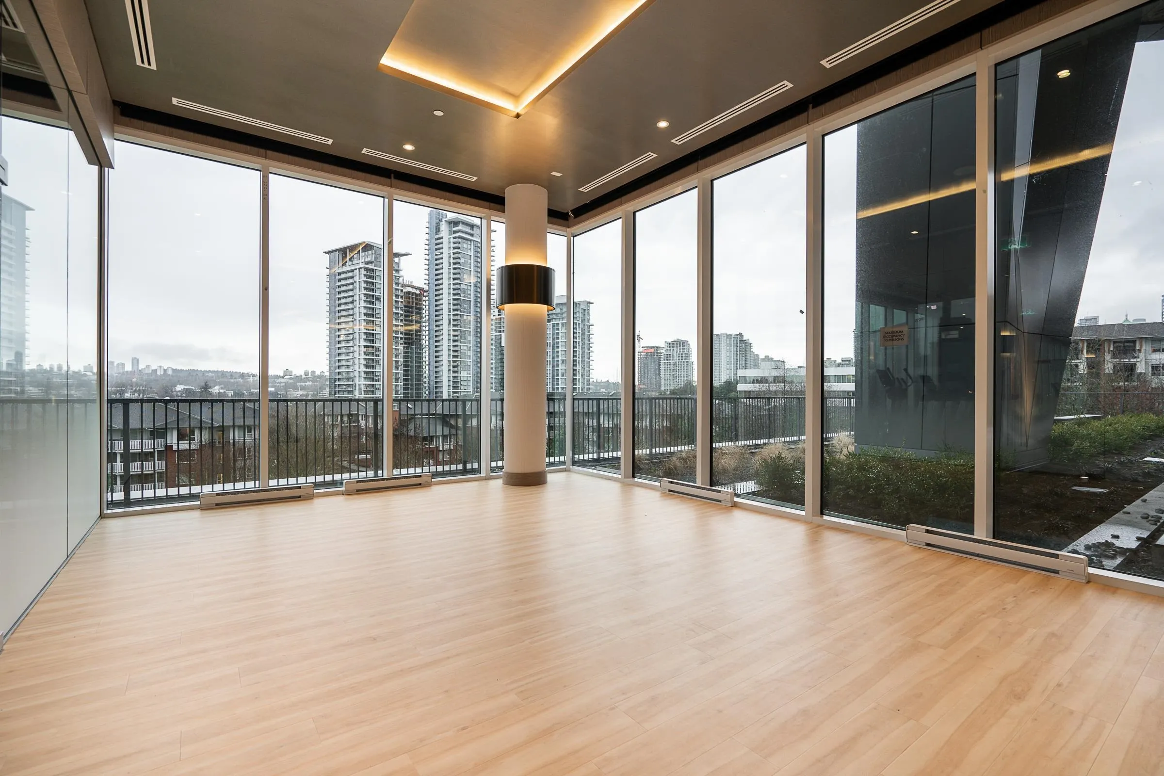 306 4730 Lougheed Highway