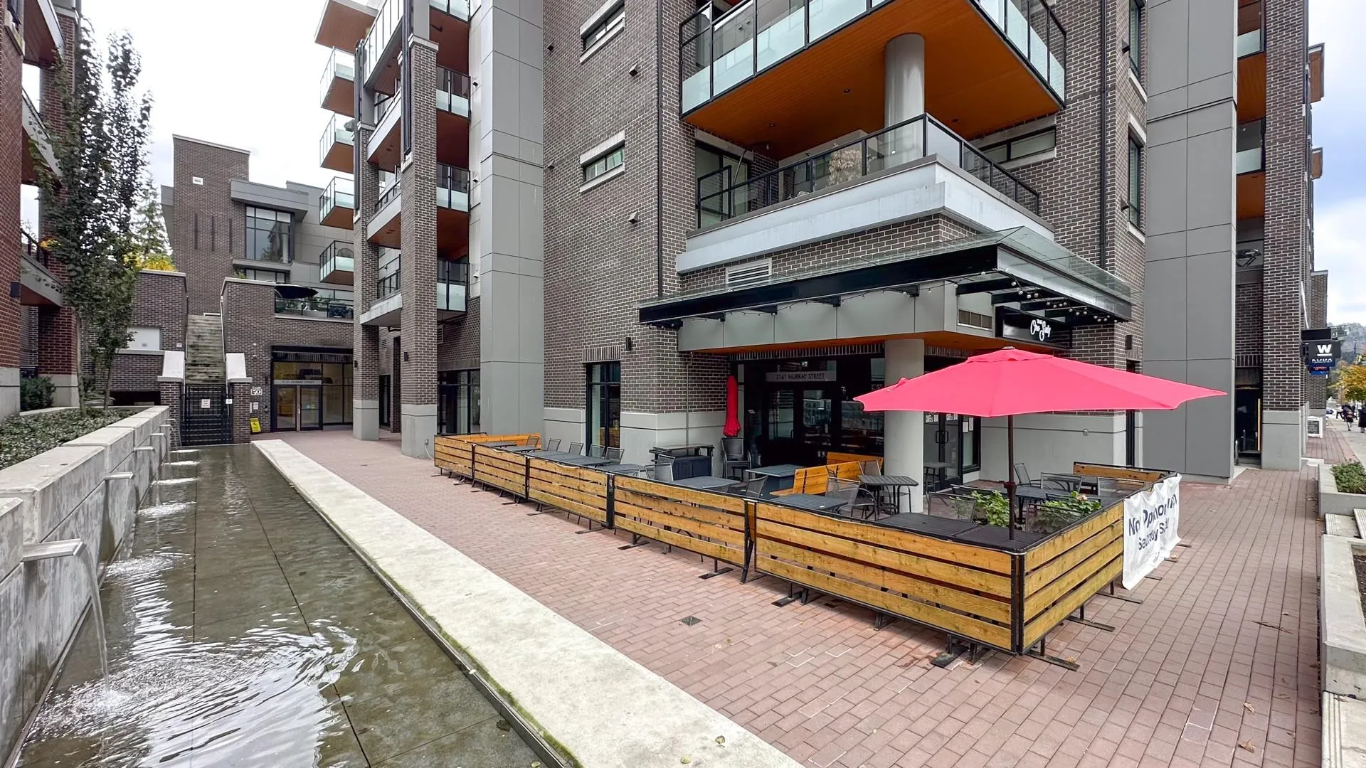 225 3131 Murray Street