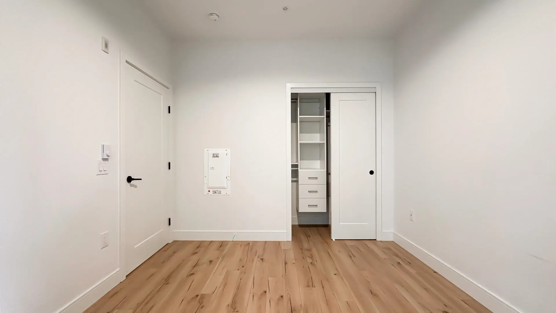 225 3131 Murray Street