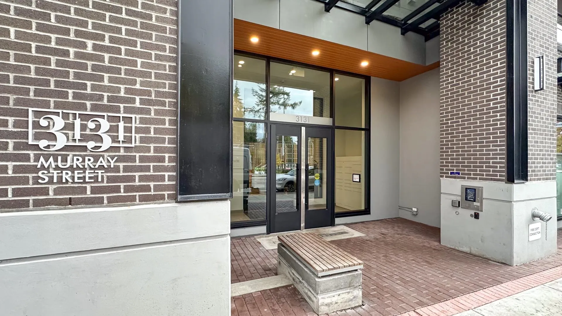 225 3131 Murray Street
