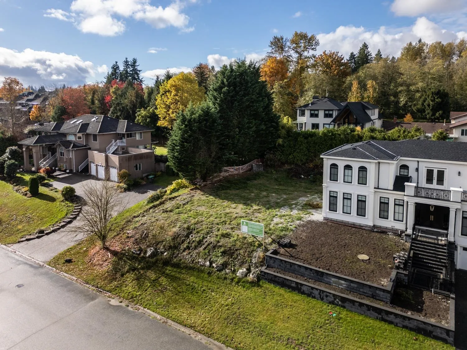 LT.2 9269 163 Street