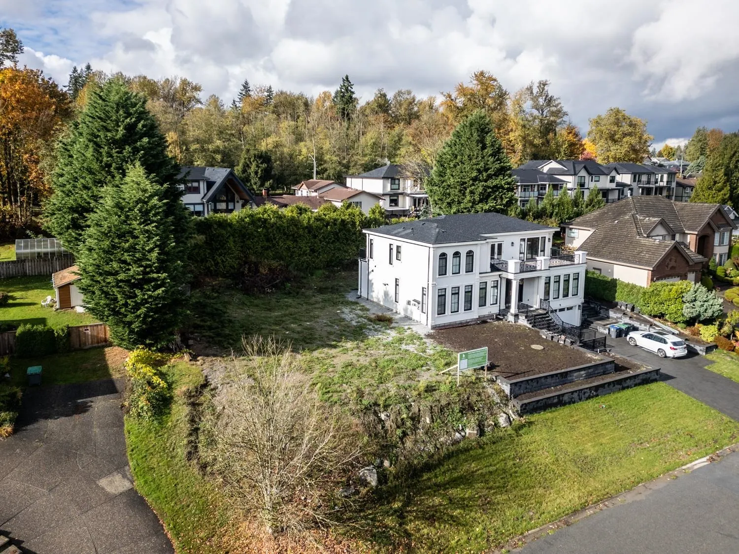 LT.2 9269 163 Street