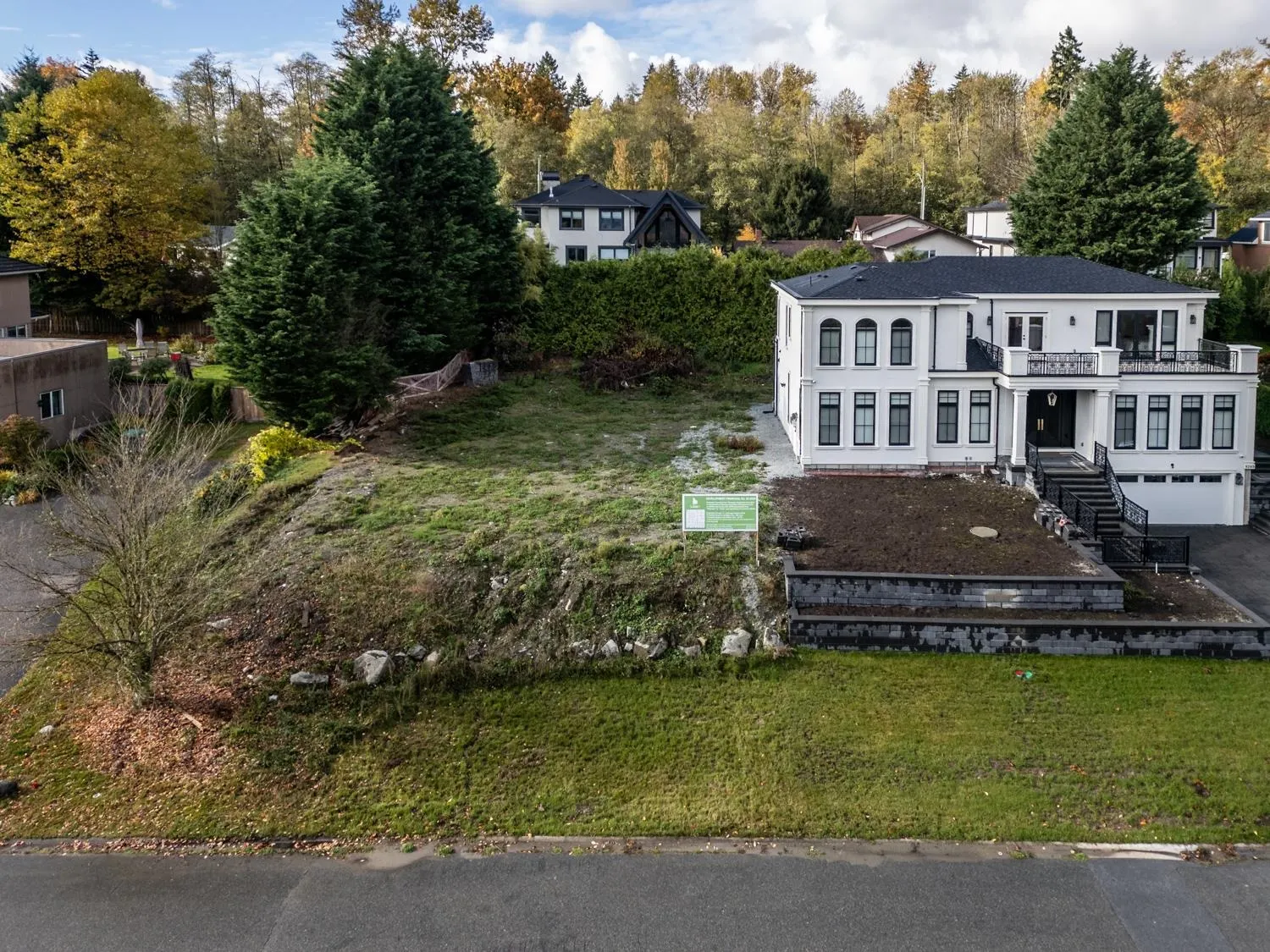 LT.2 9269 163 Street