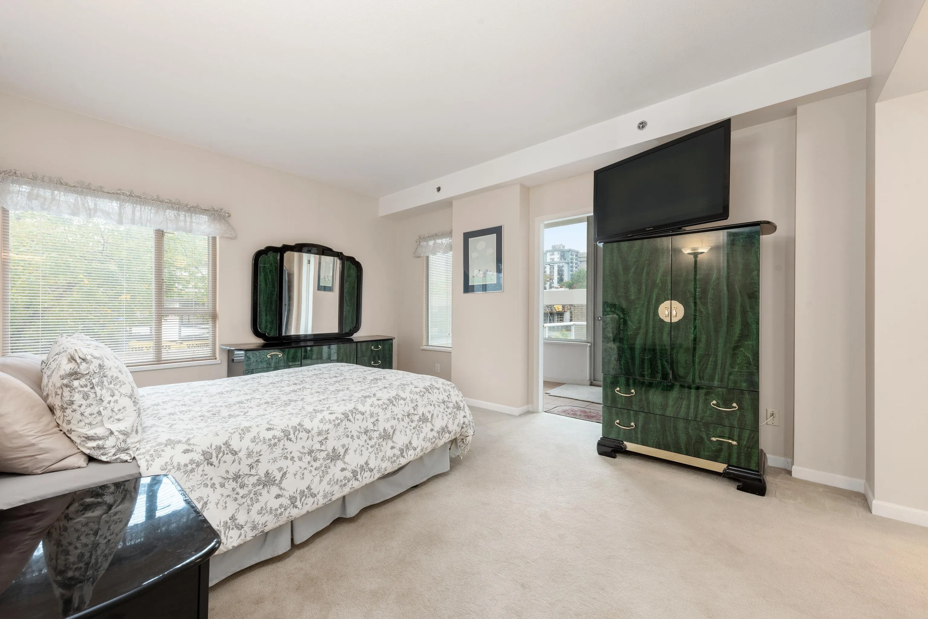 201 1788 W Georgia Street