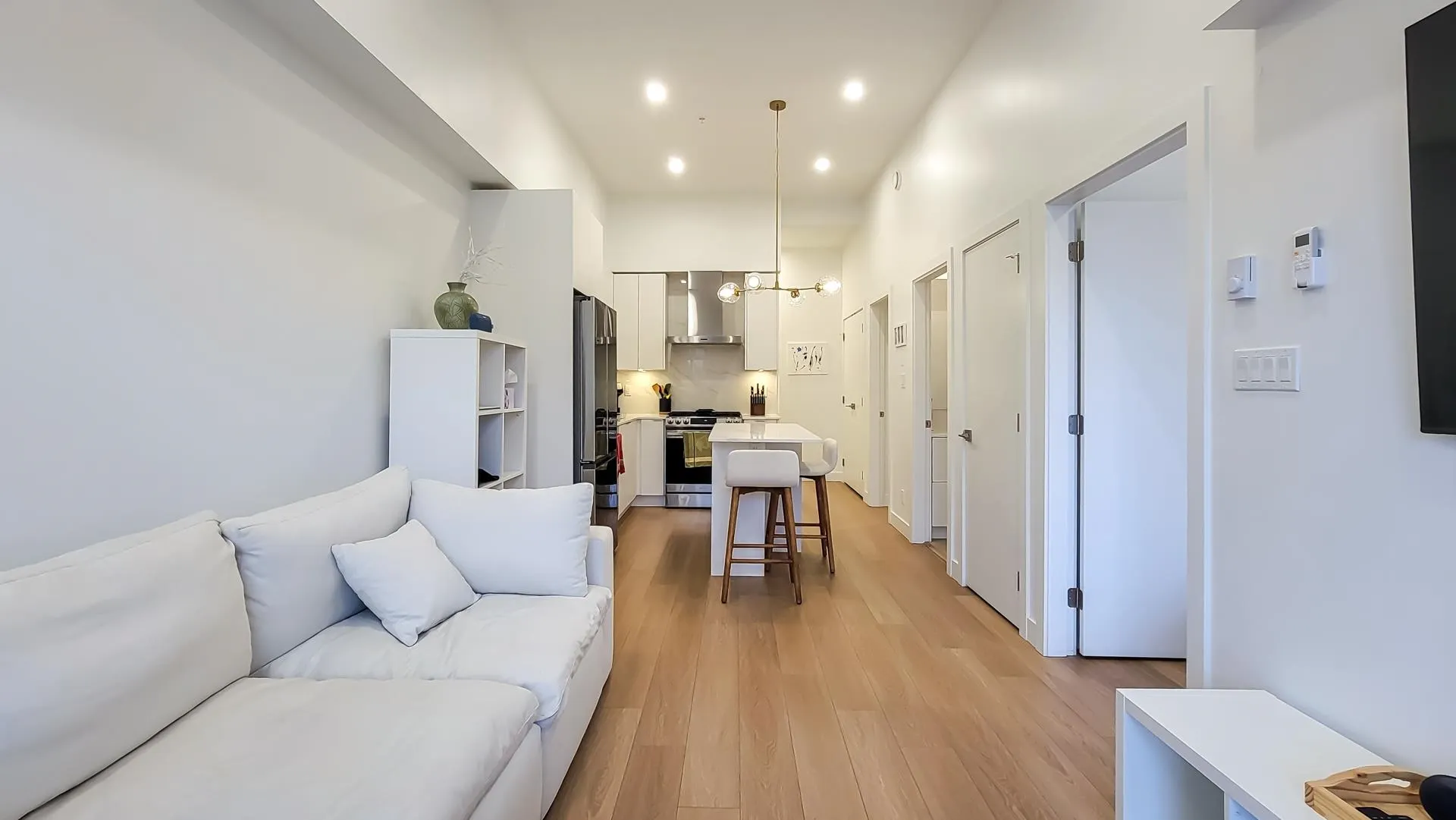 603 2331 Kelly Avenue