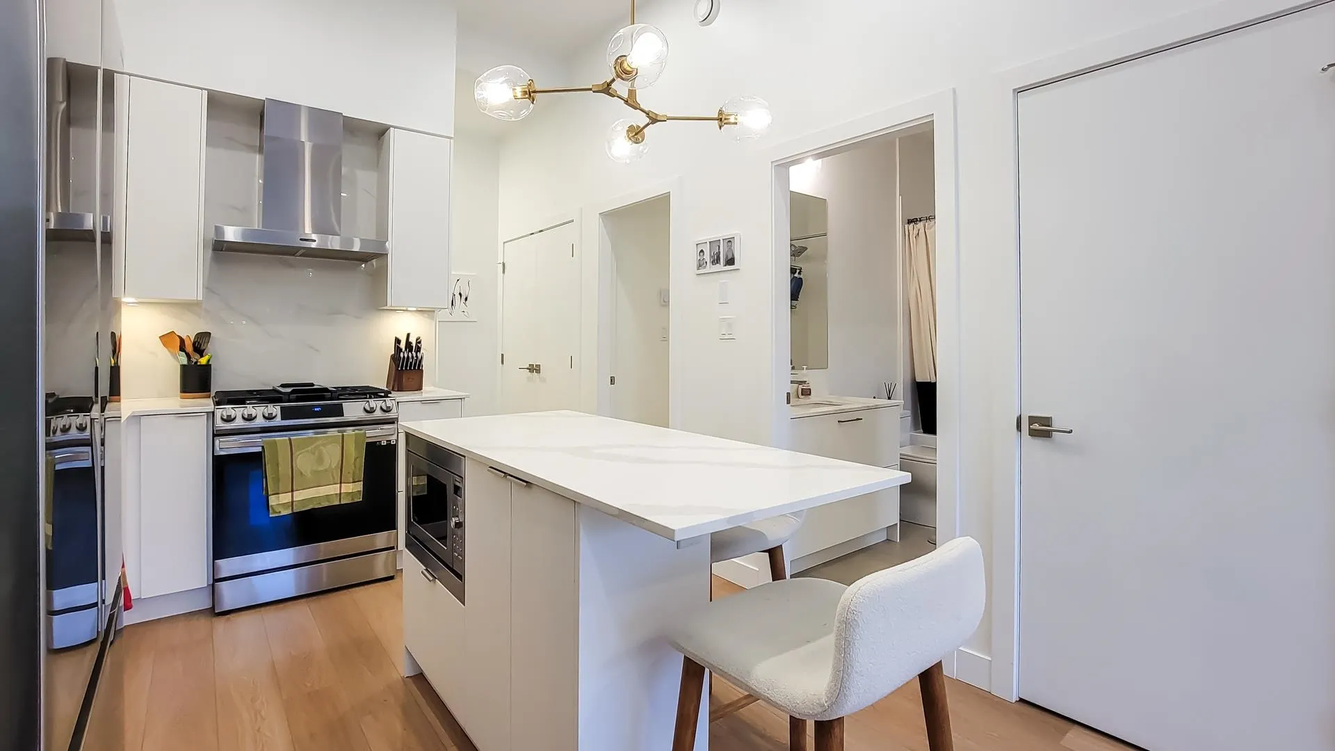 603 2331 Kelly Avenue